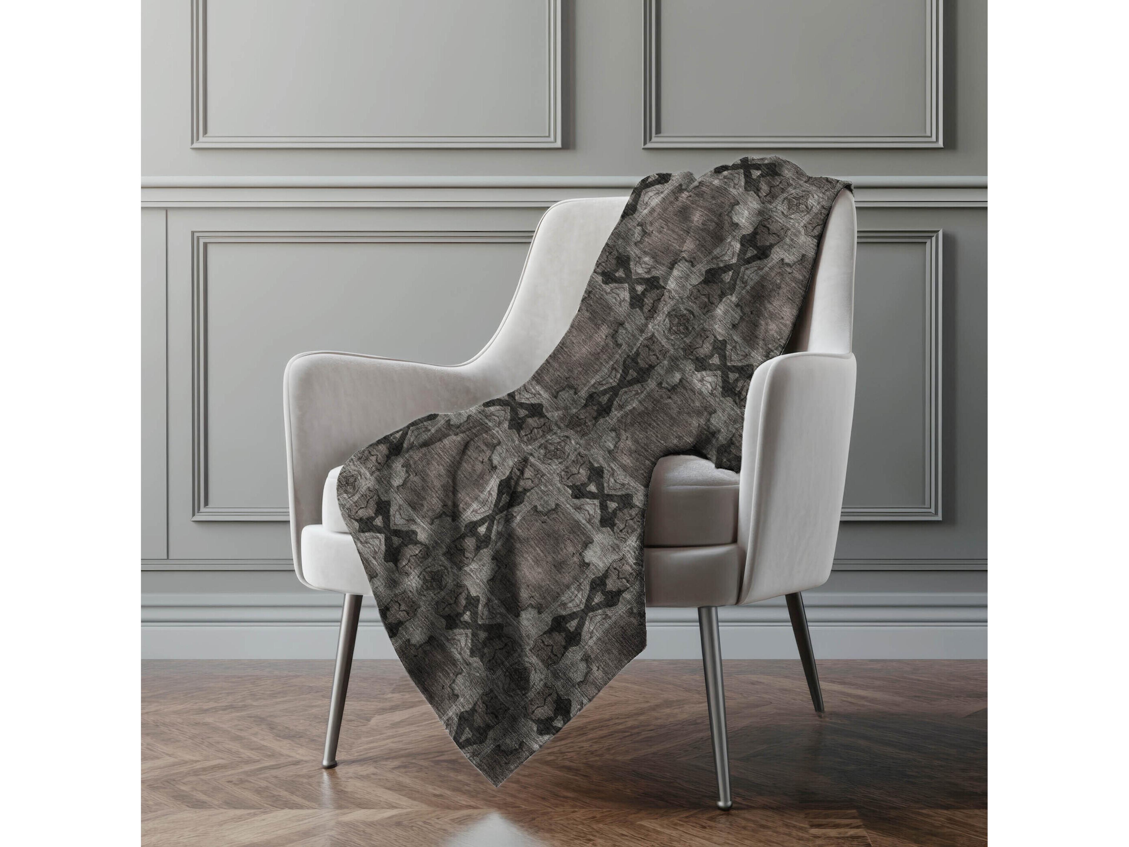 Dalyn Sherpa Gray Polyester Throw