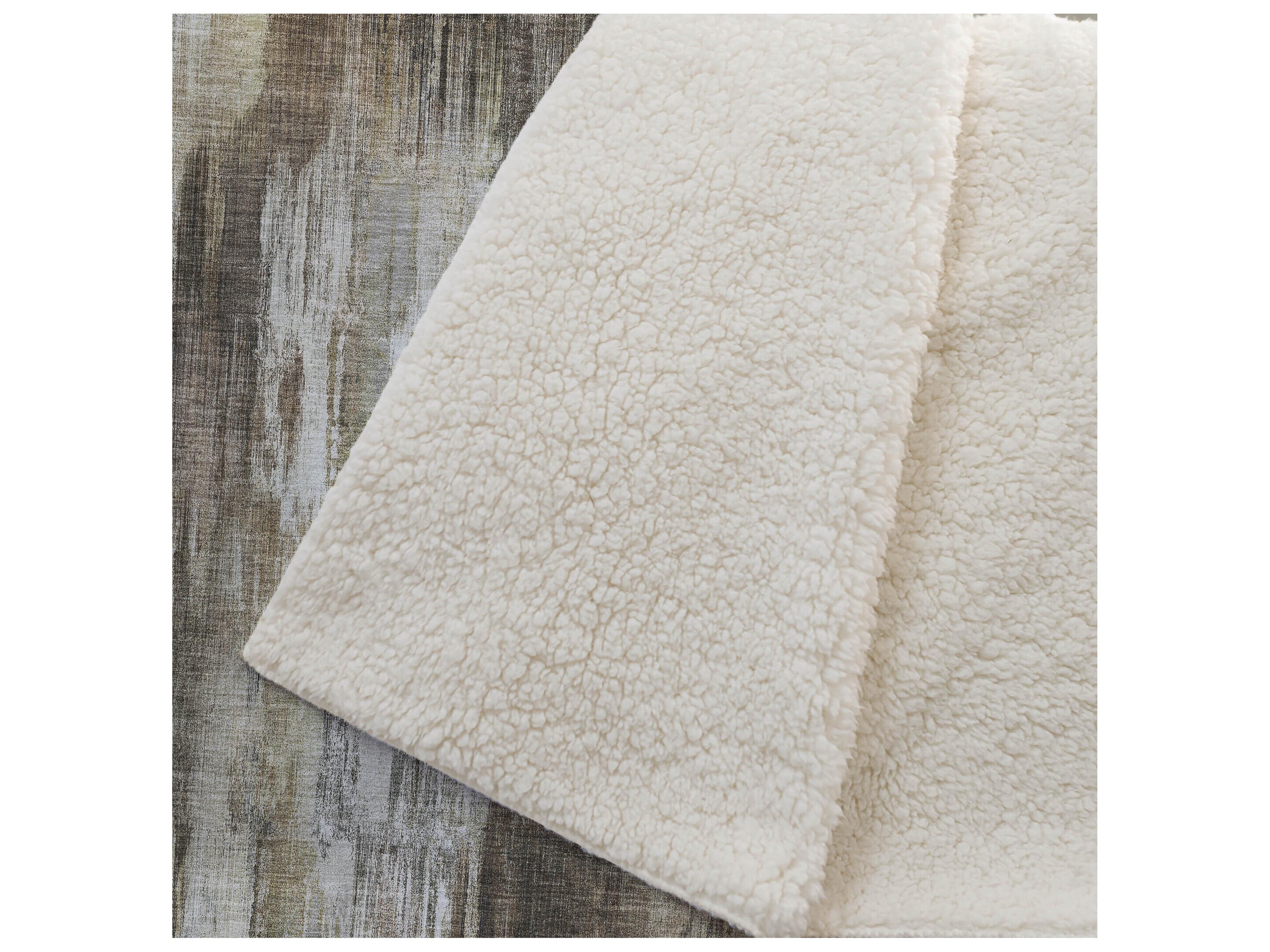 Dalyn Sherpa Brown Polyester Throw