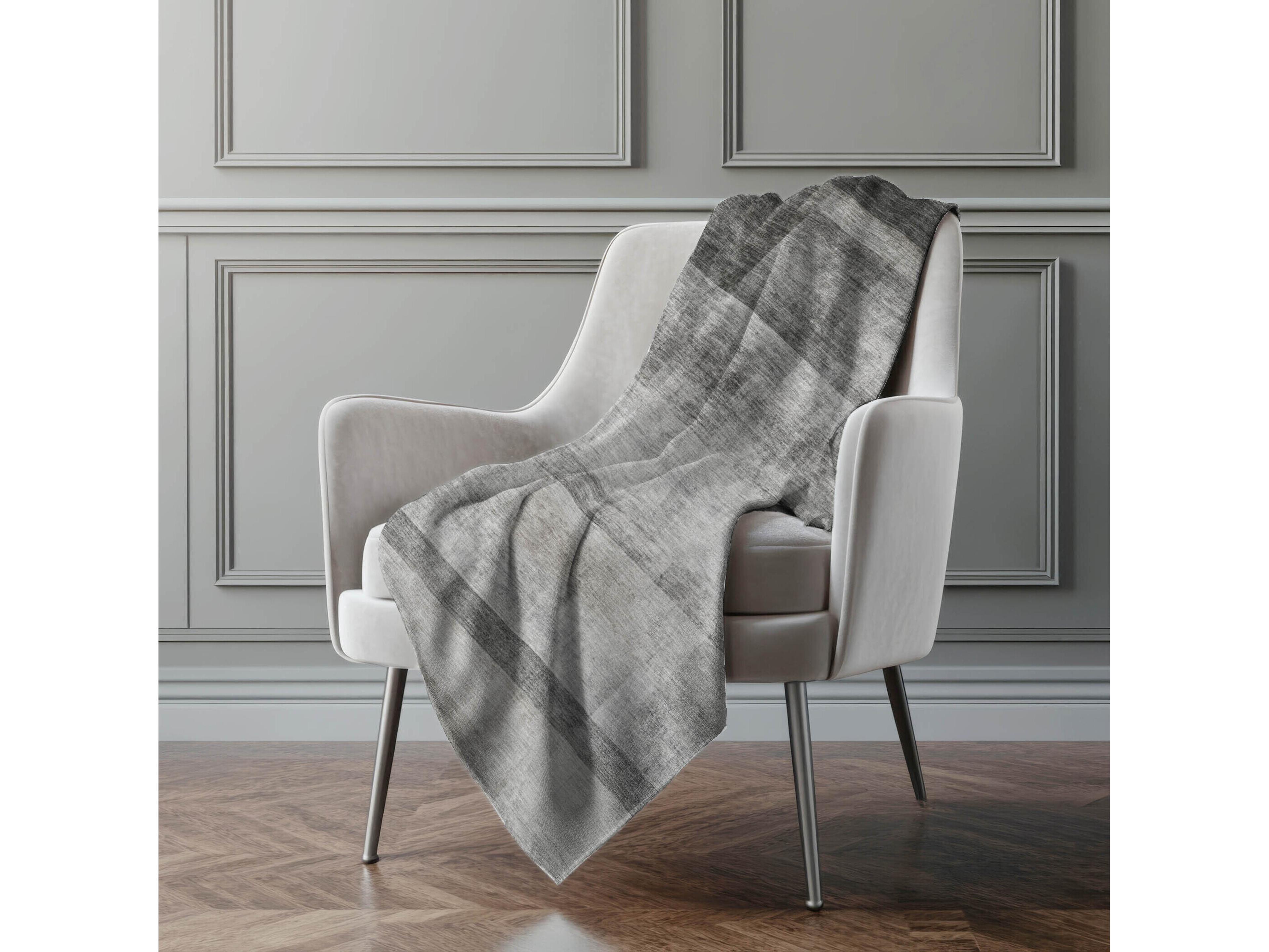 Dalyn Sherpa Gray Polyester Throw