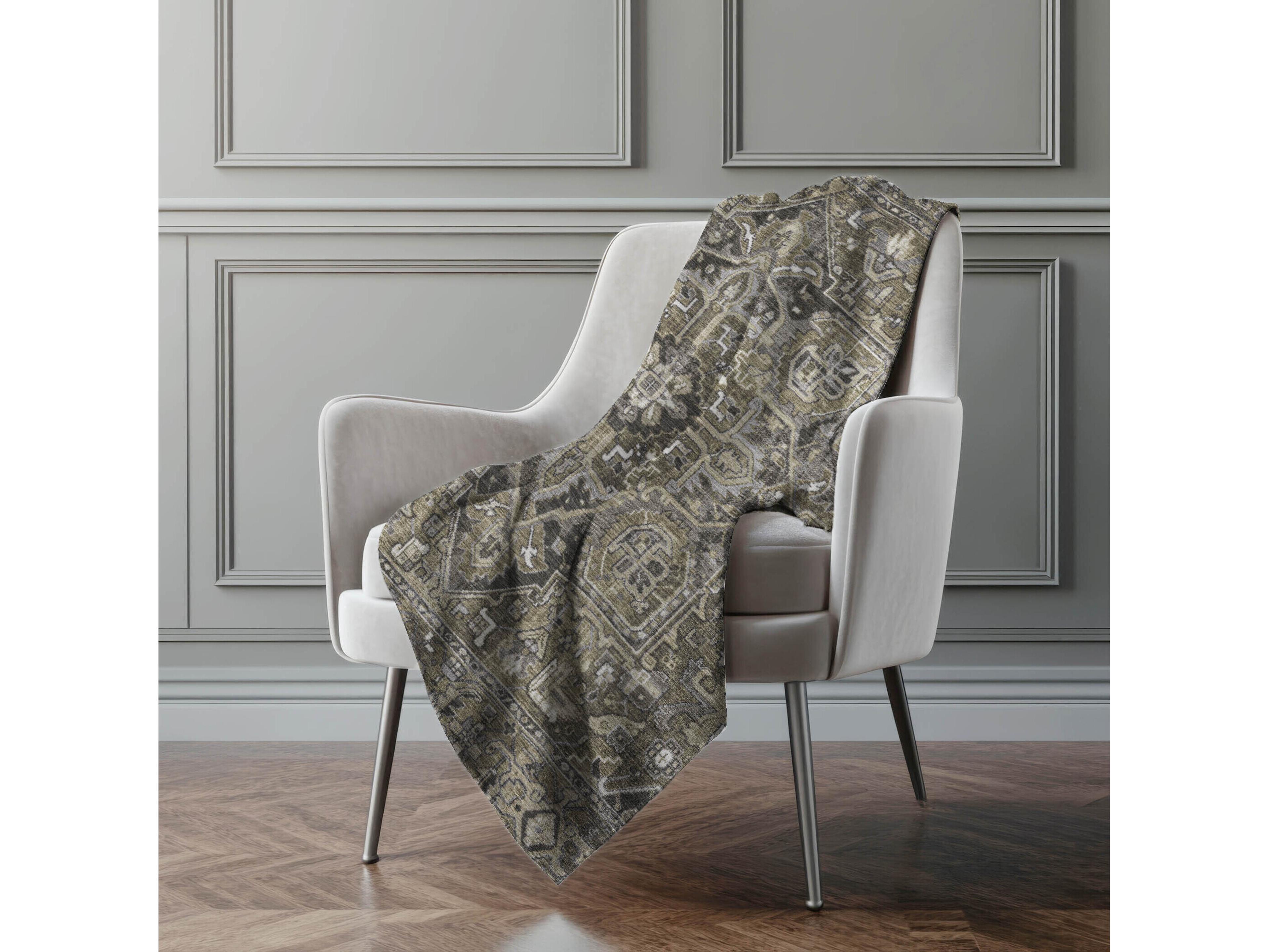 Dalyn Sherpa Brown Polyester Throw