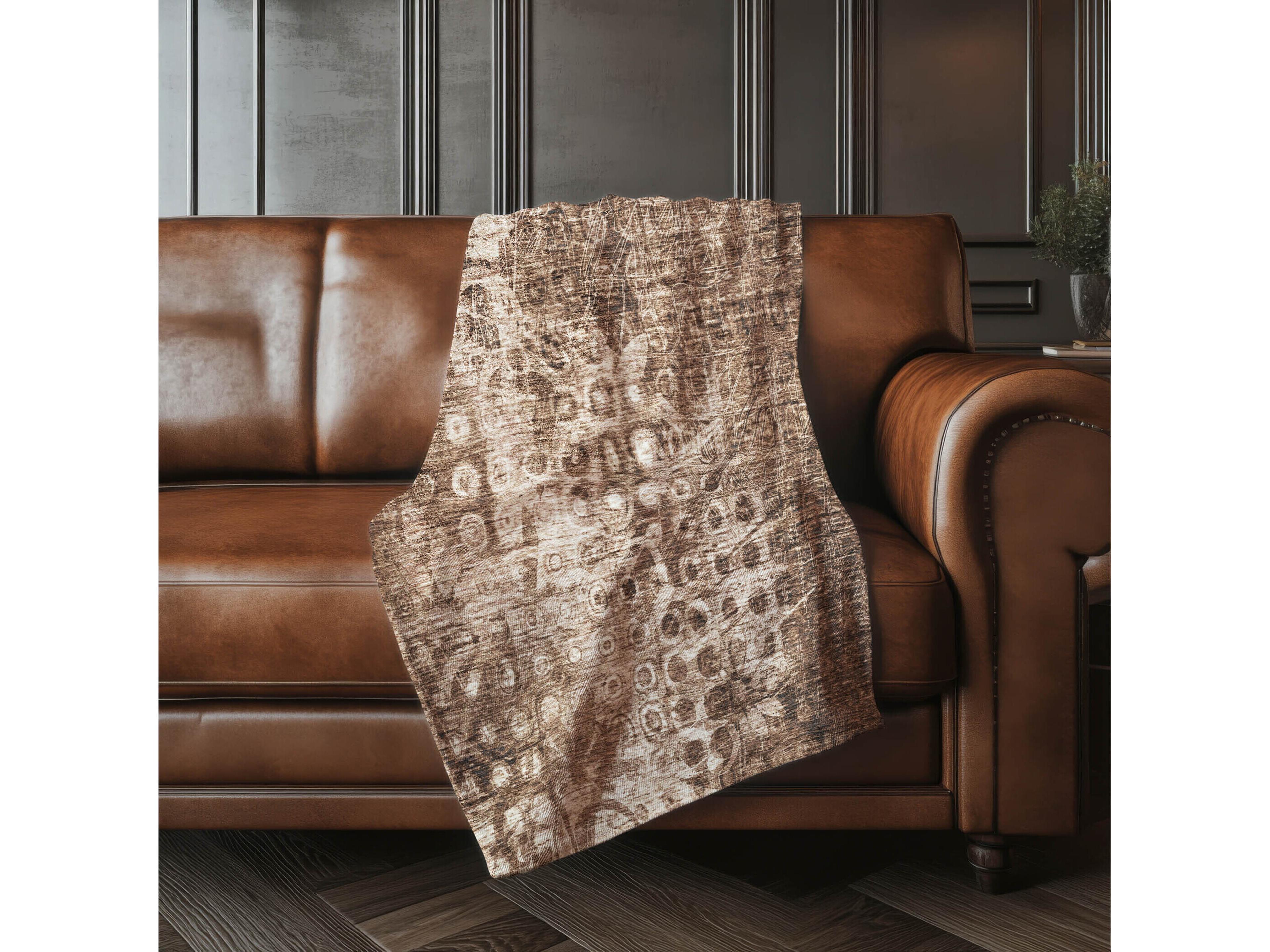 Dalyn Sherpa Brown Polyester Throw