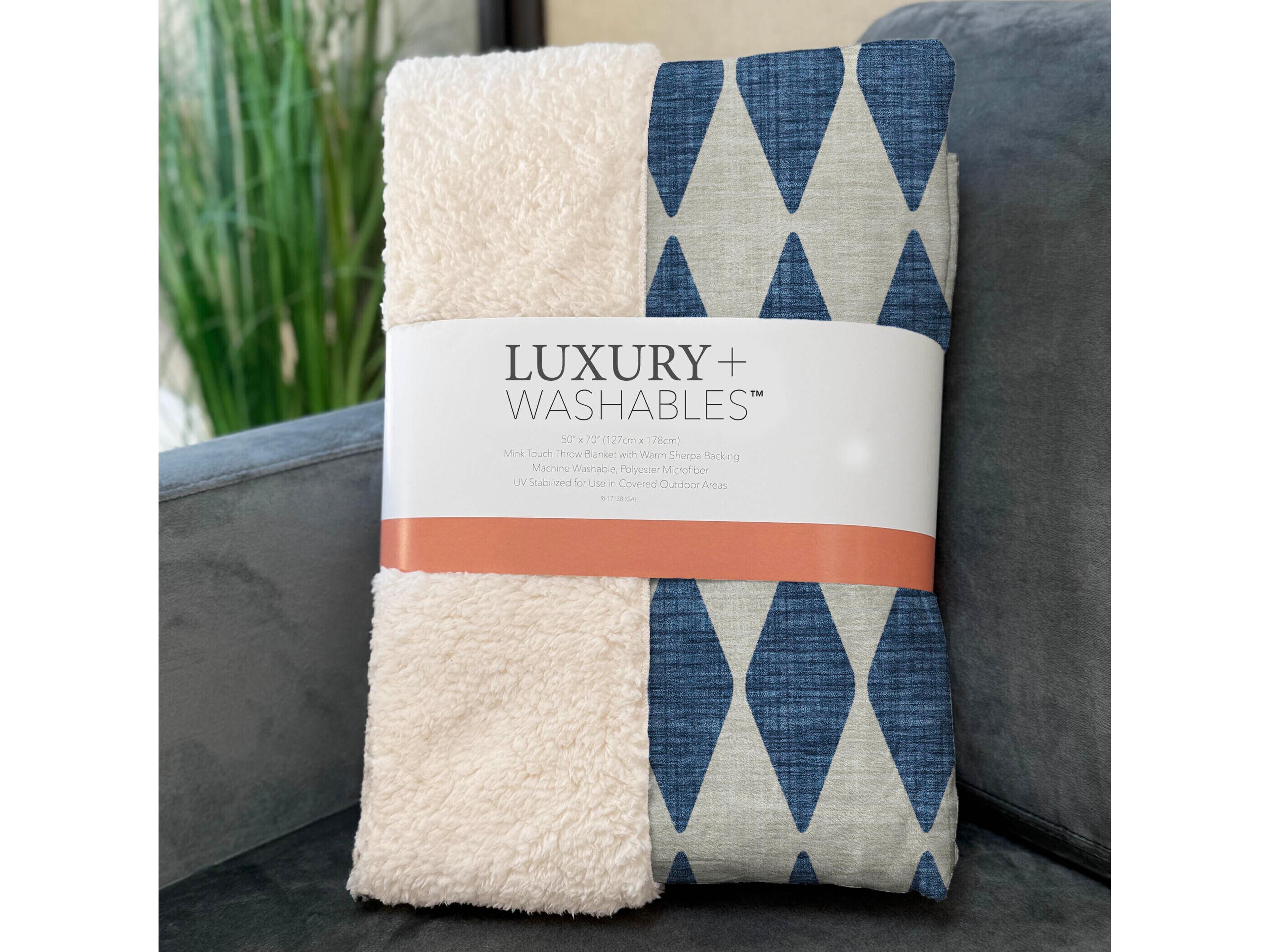 Dalyn Sherpa Blue Polyester Throw