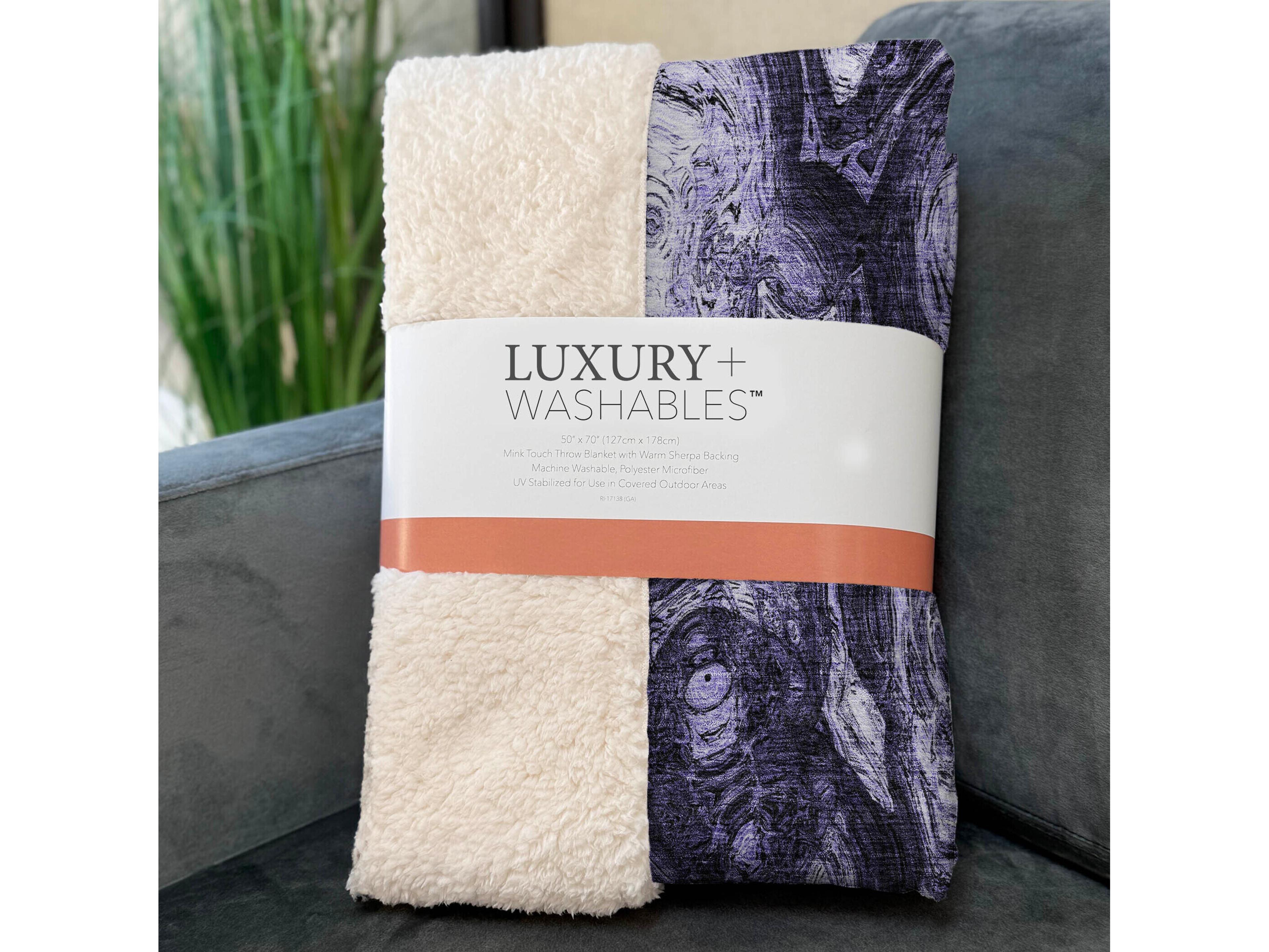 Dalyn Sherpa Purple Polyester Throw