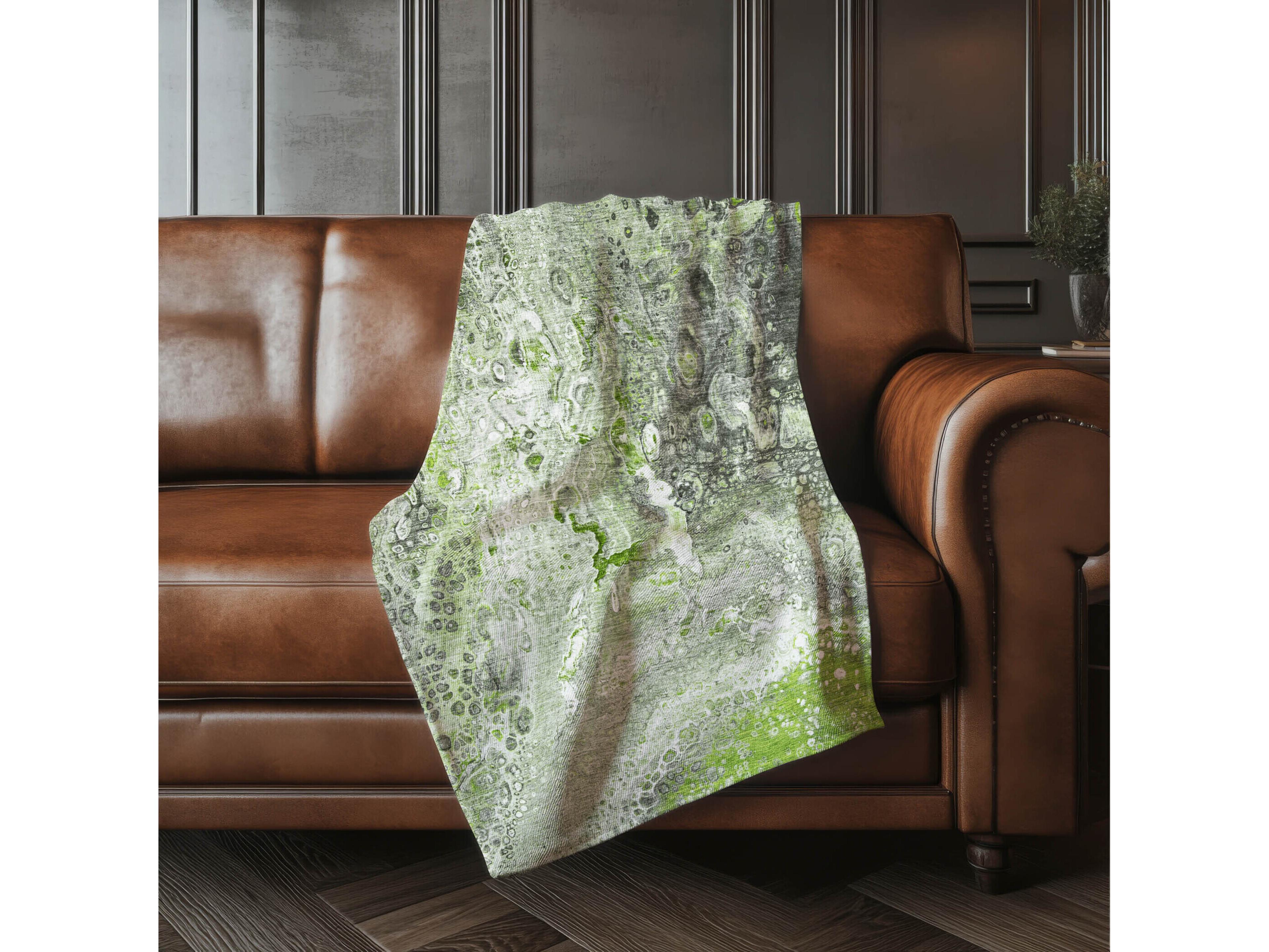 Dalyn Sherpa Green Polyester Throw
