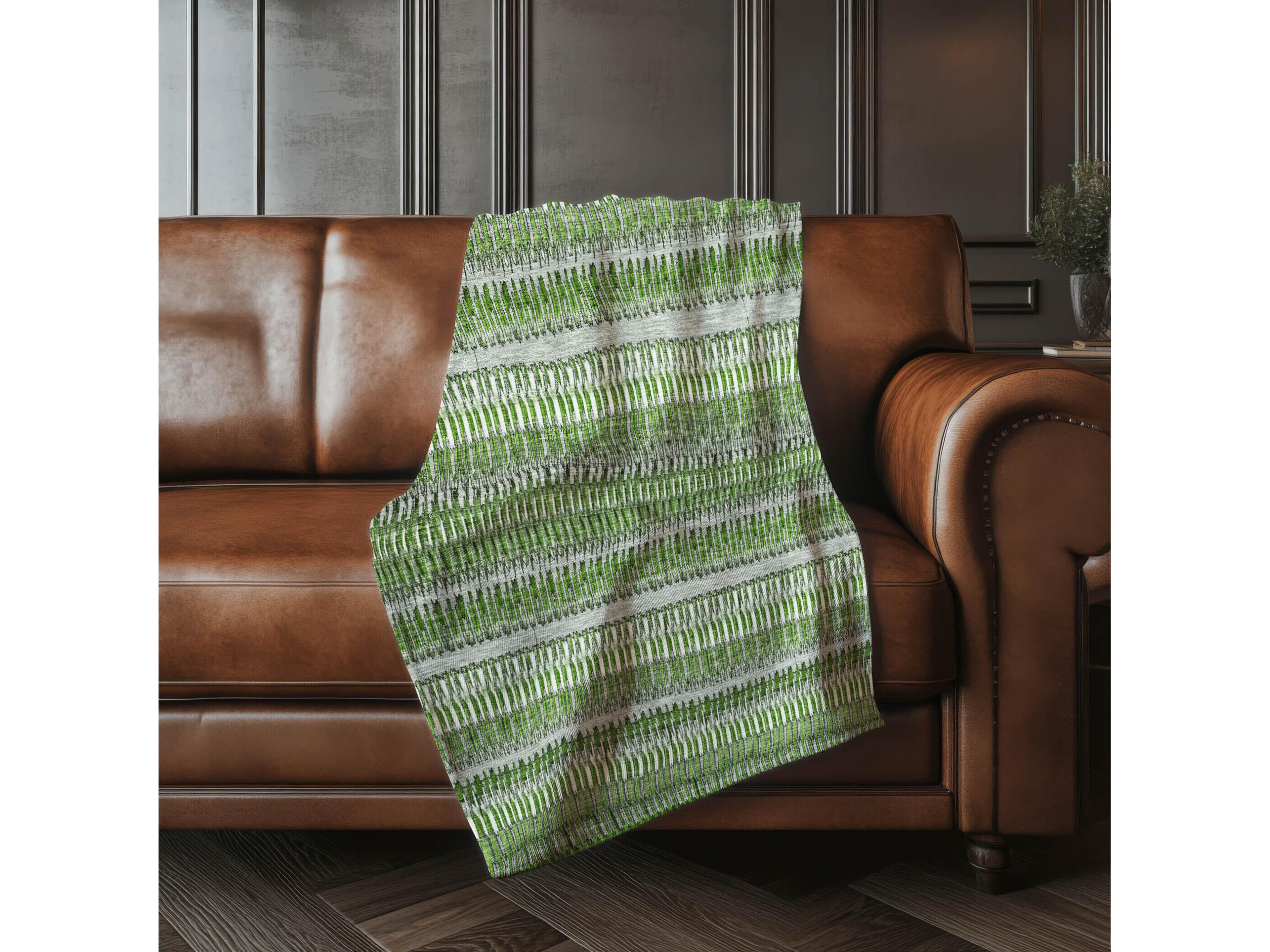 Dalyn Sherpa Green Polyester Throw