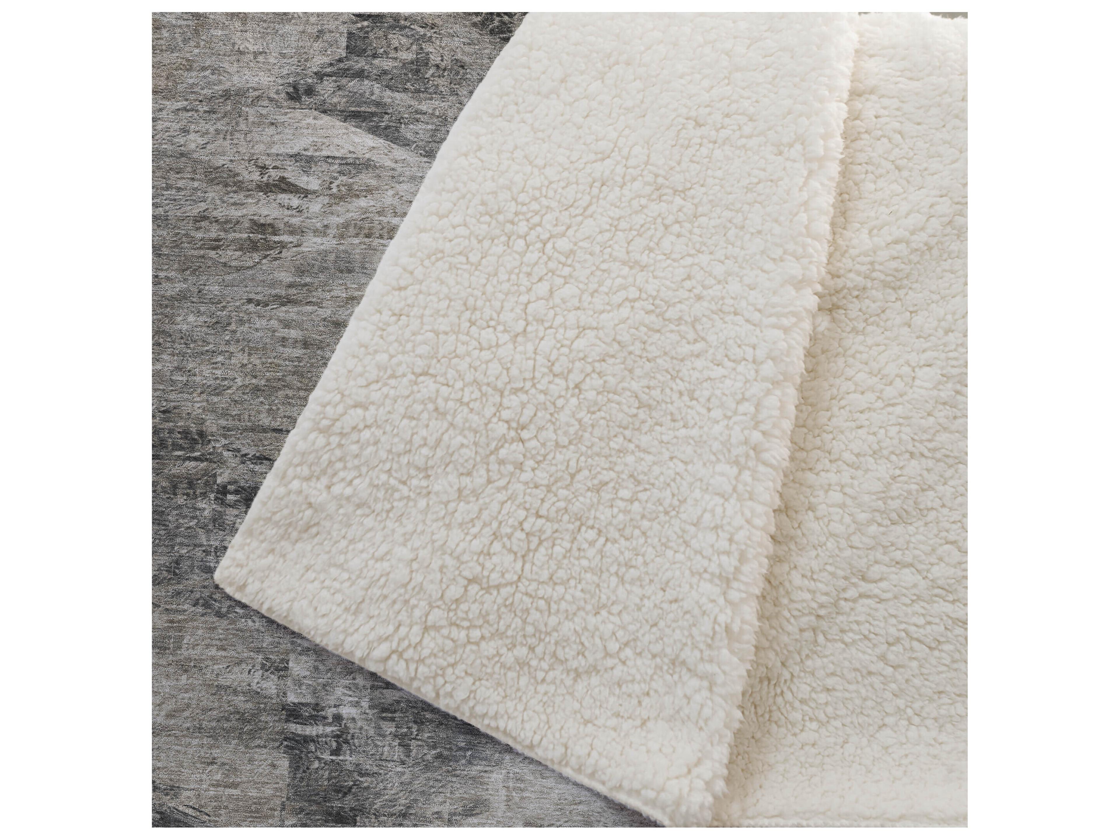 Dalyn Sherpa Brown Polyester Throw