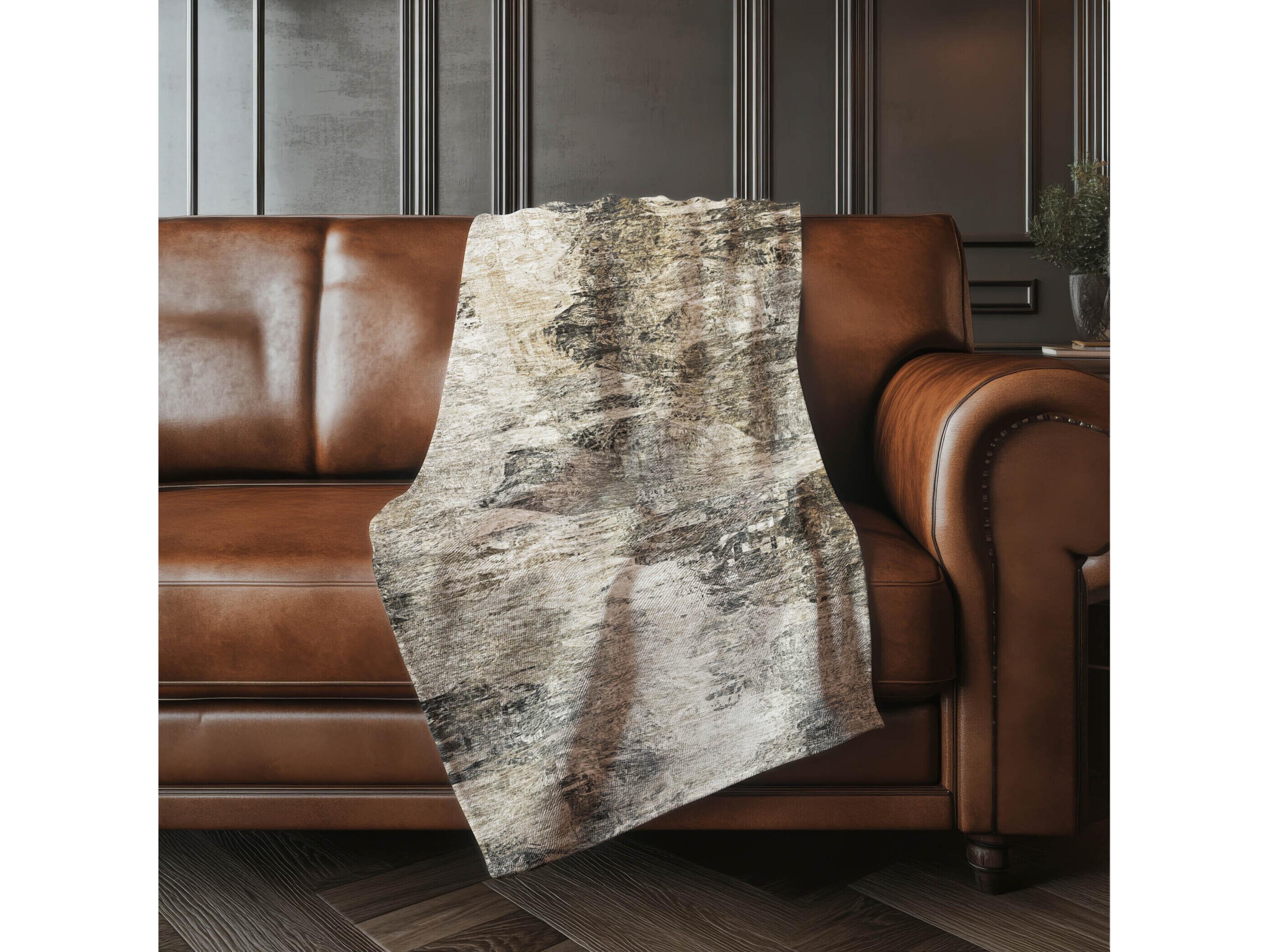 Dalyn Sherpa Brown Polyester Throw