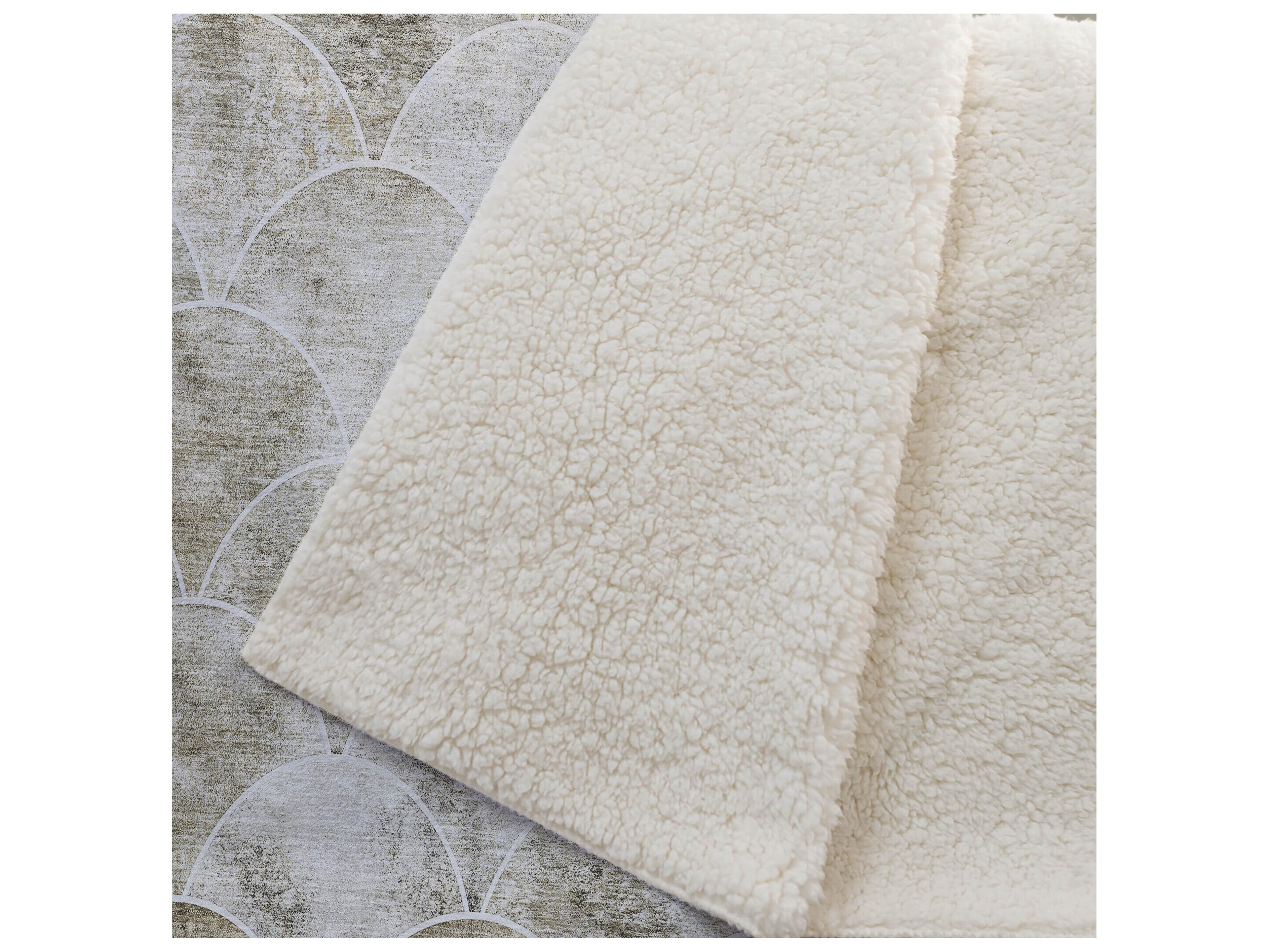 Dalyn Sherpa Brown Polyester Throw