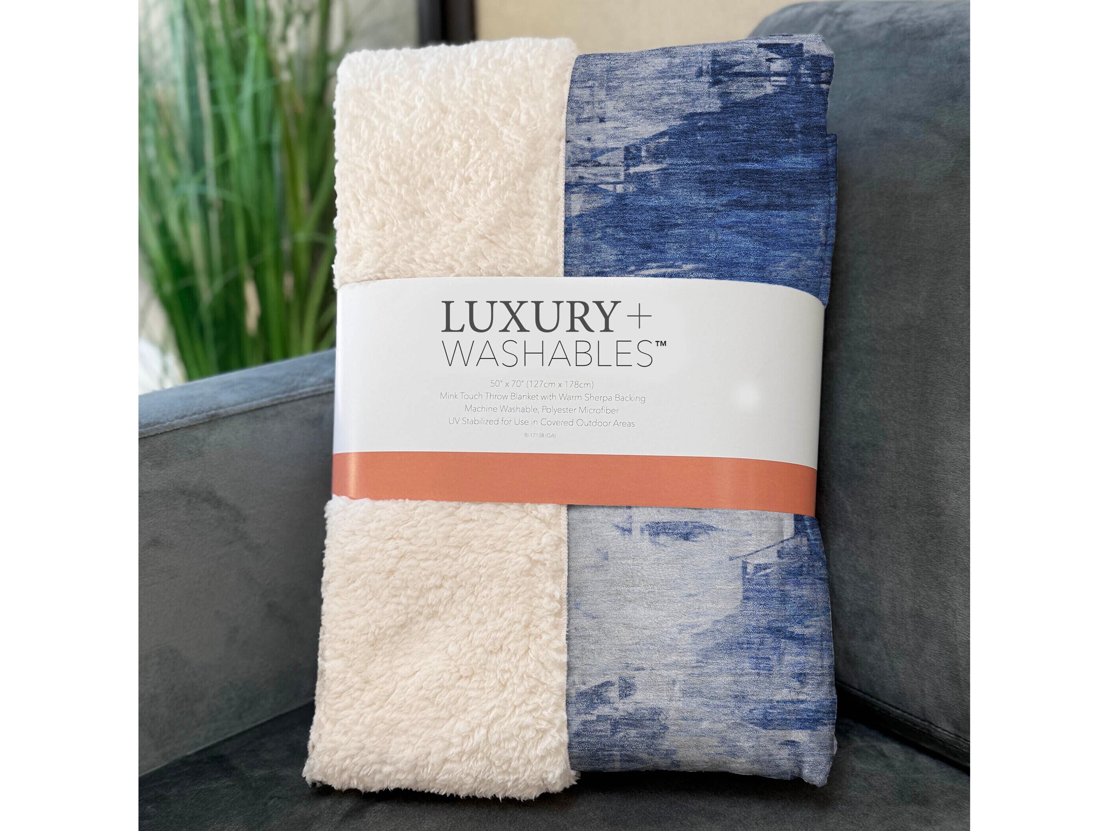 Dalyn Sherpa Blue Polyester Throw