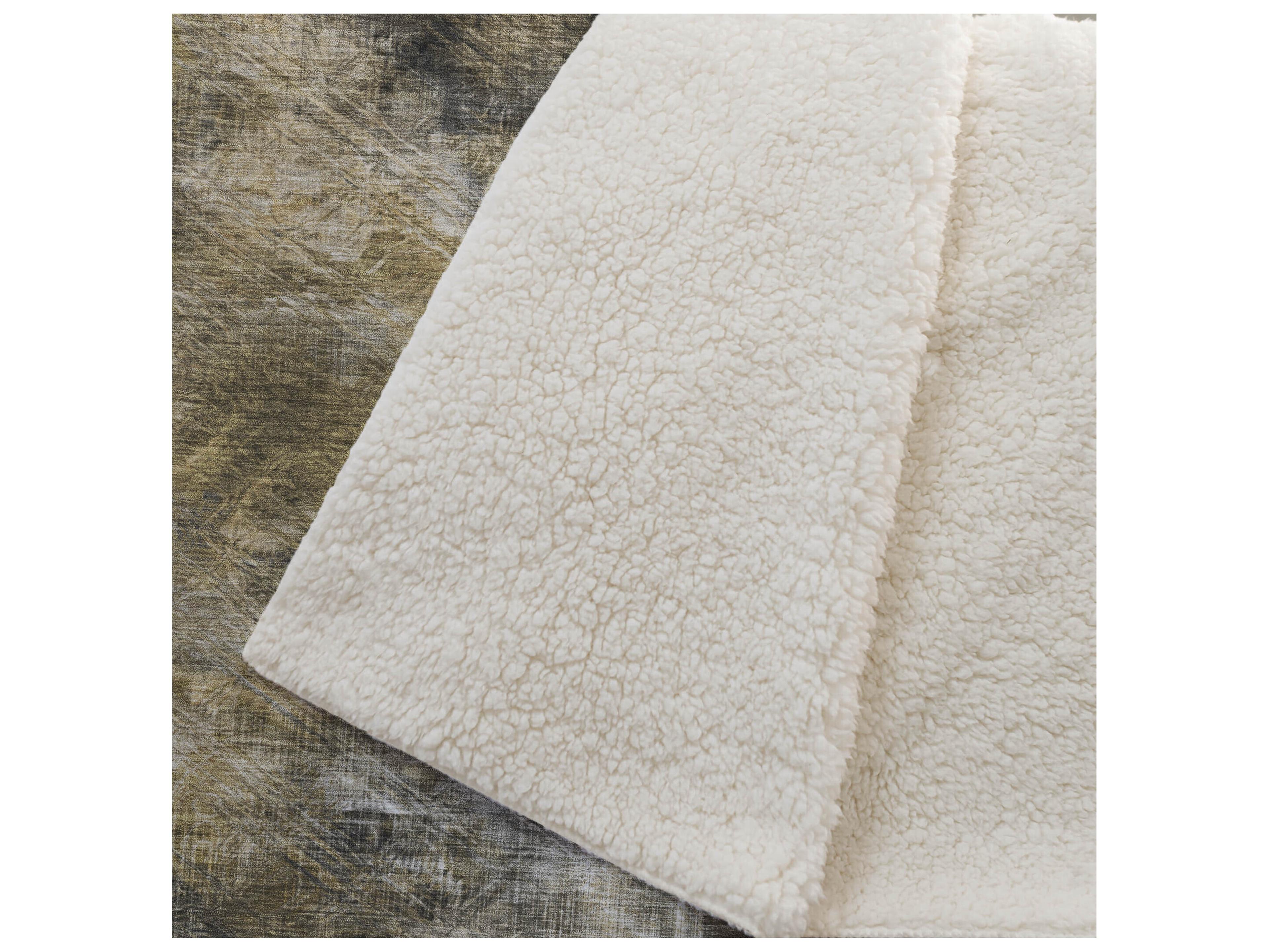 Dalyn Sherpa Brown Polyester Throw