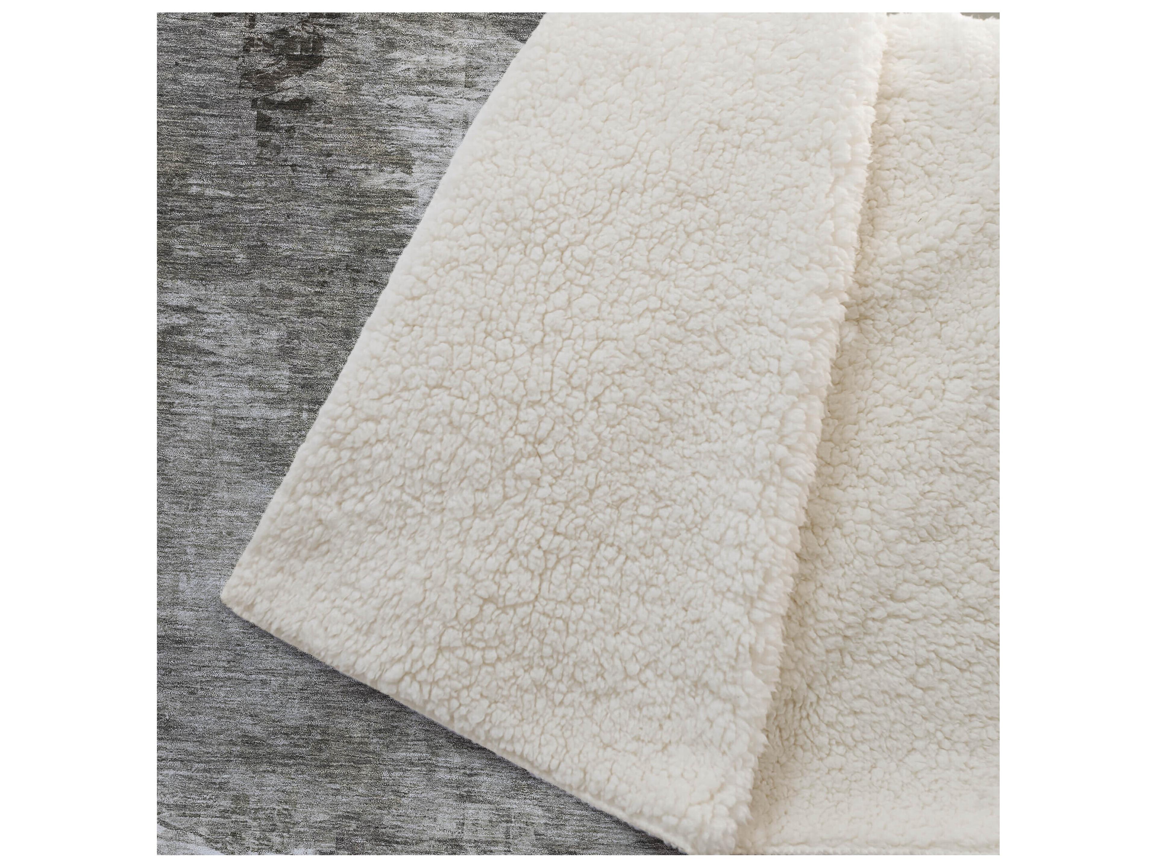 Dalyn Sherpa Brown Polyester Throw