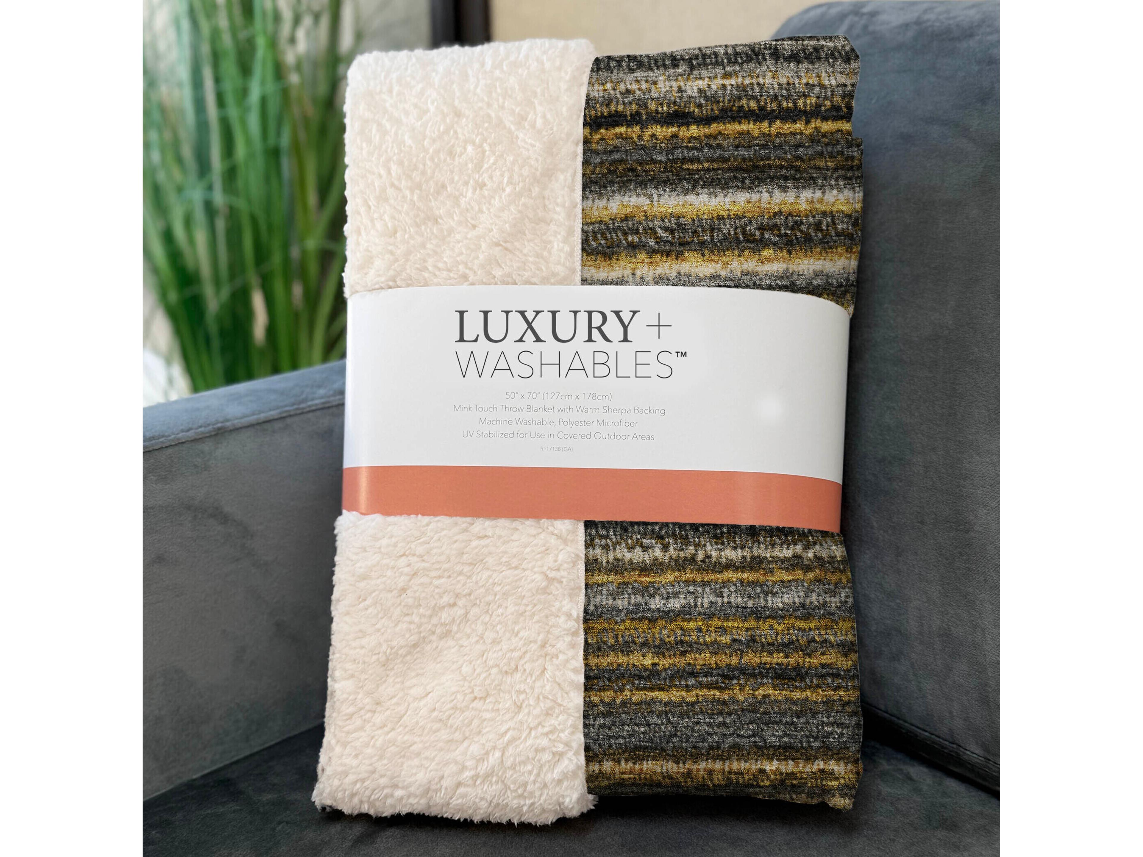 Dalyn Sherpa Gold Polyester Throw