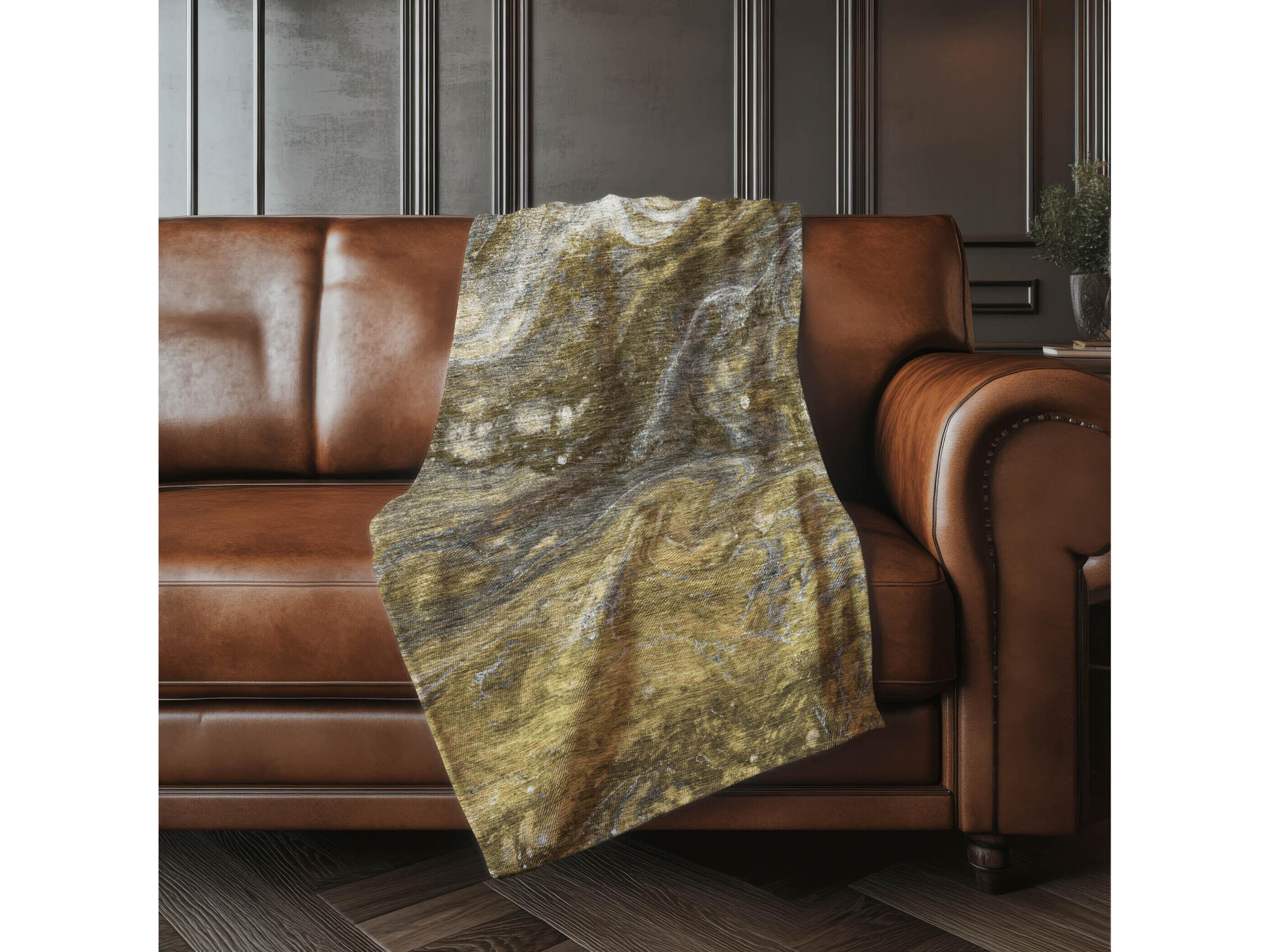 Dalyn Sherpa Brown Polyester Throw
