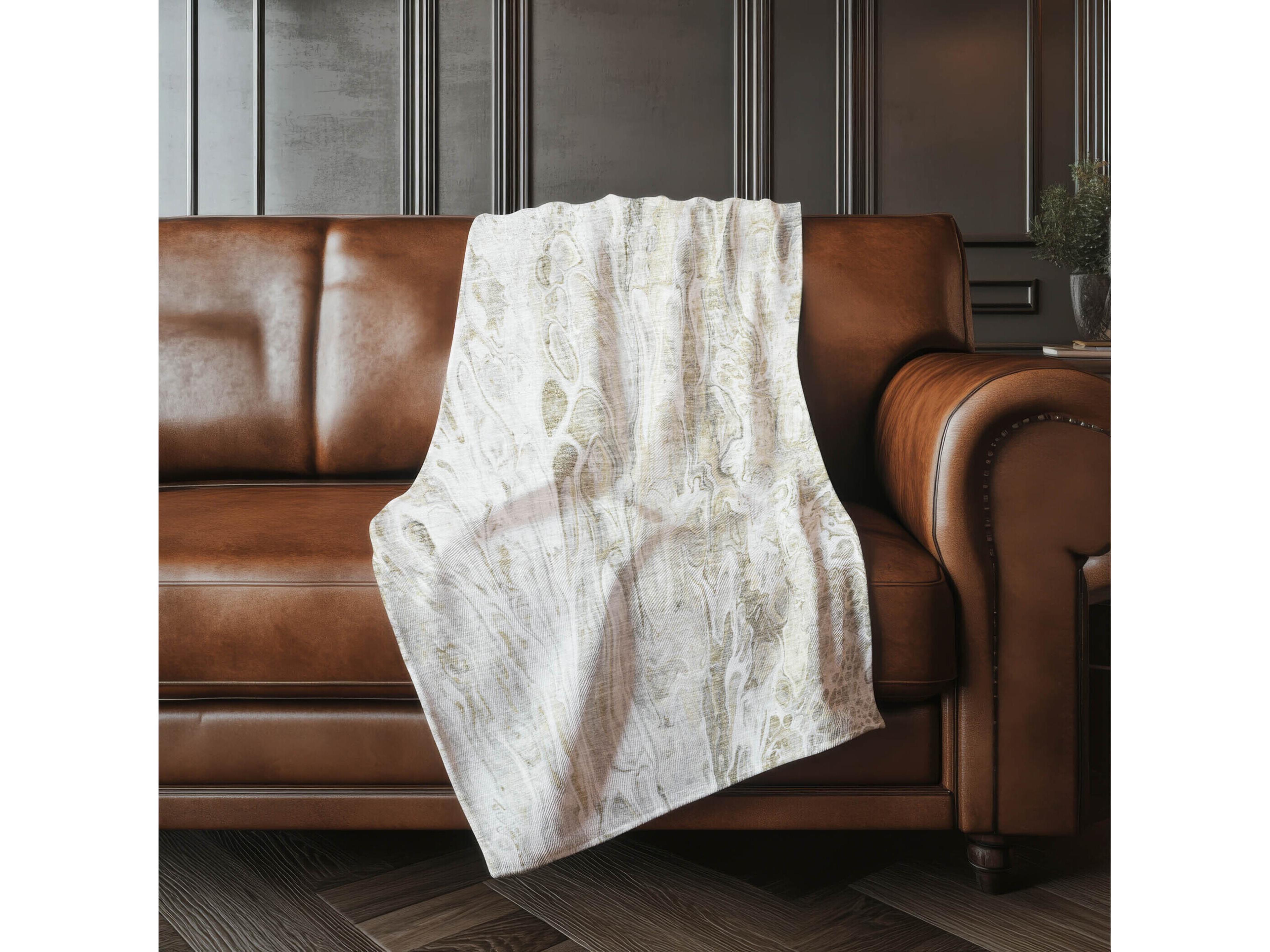 Dalyn Sherpa Brown Polyester Throw