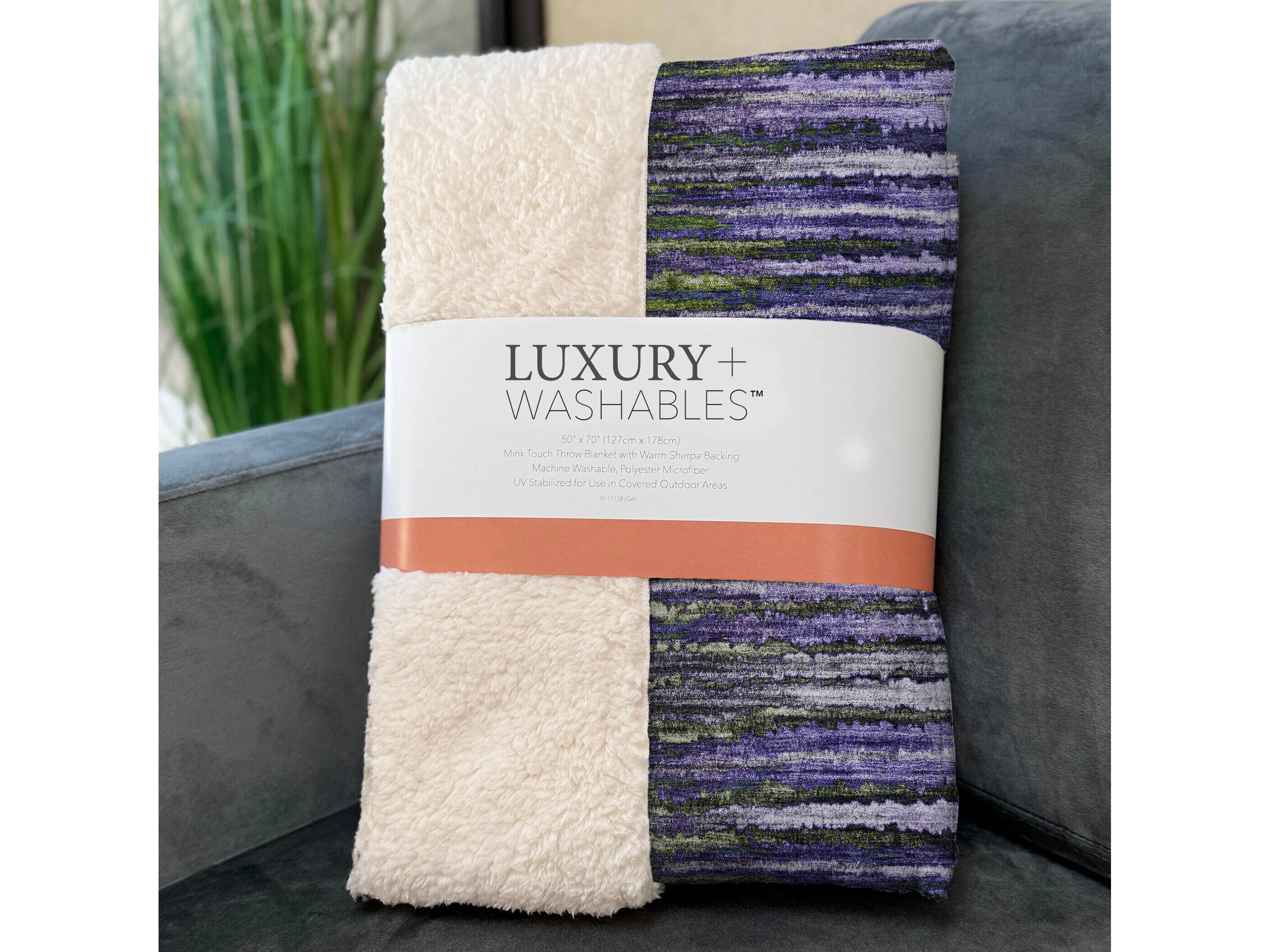 Dalyn Sherpa Purple Polyester Throw