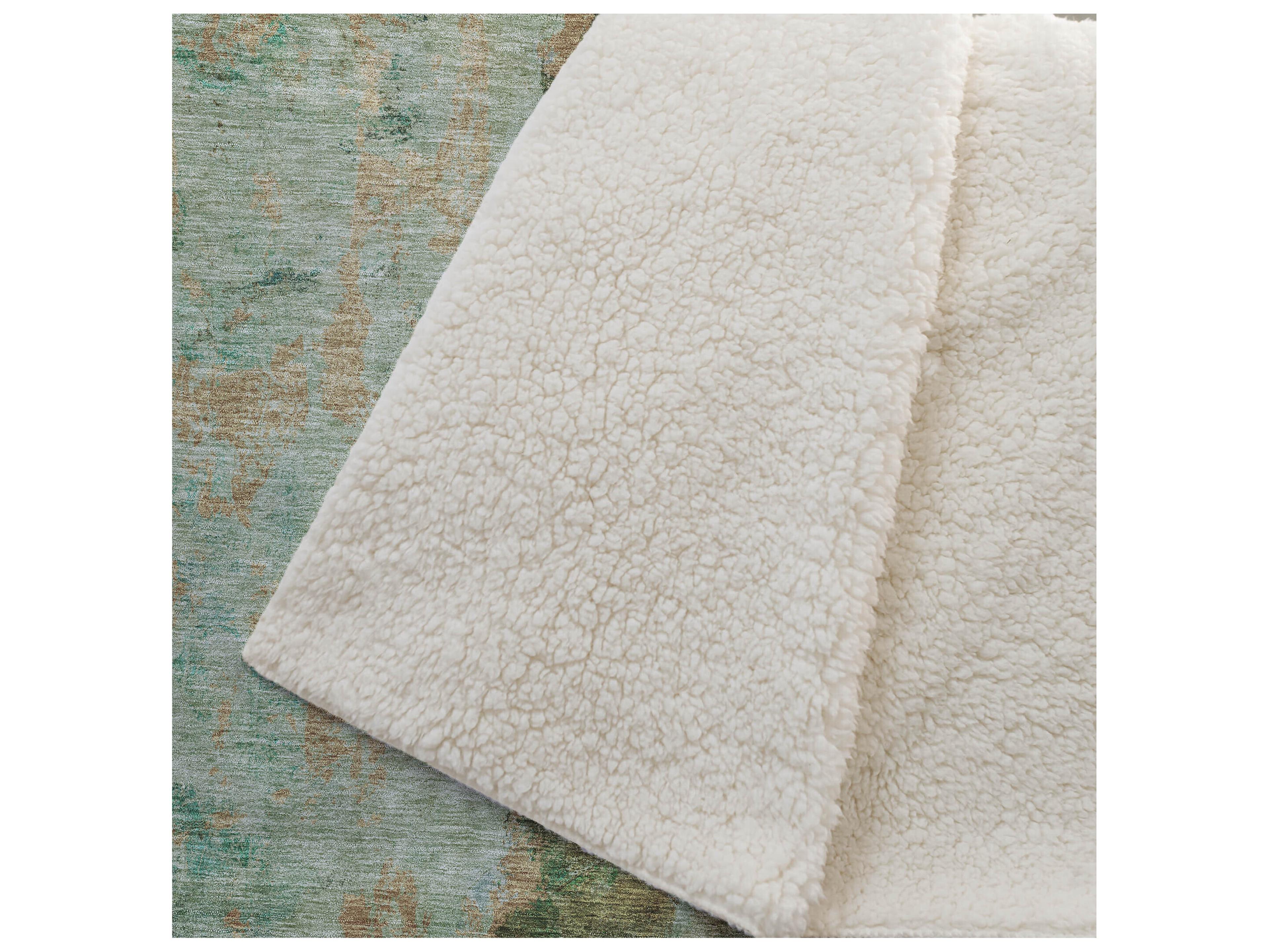 Dalyn Sherpa Green Polyester Throw