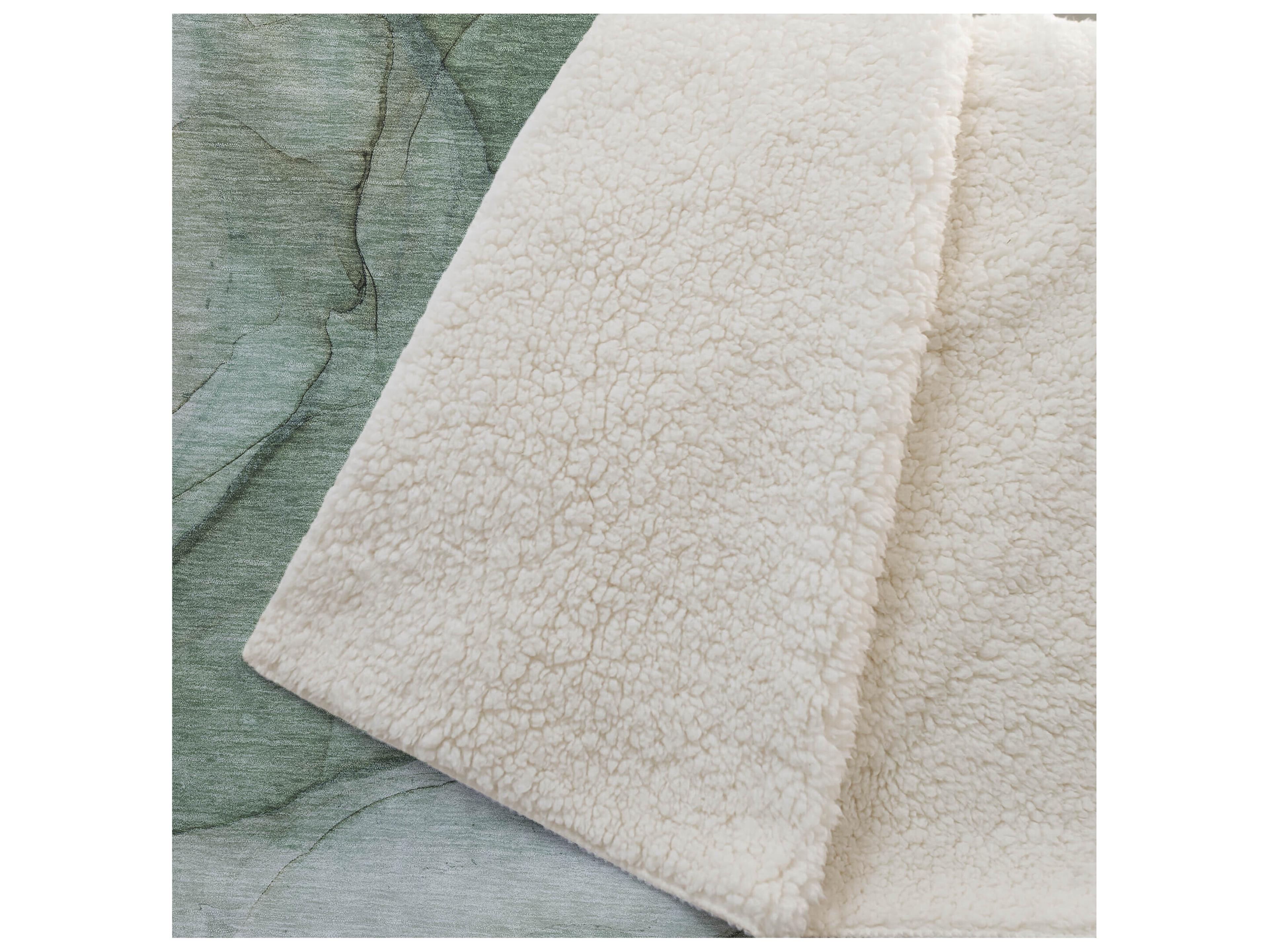 Dalyn Sherpa Green Polyester Throw