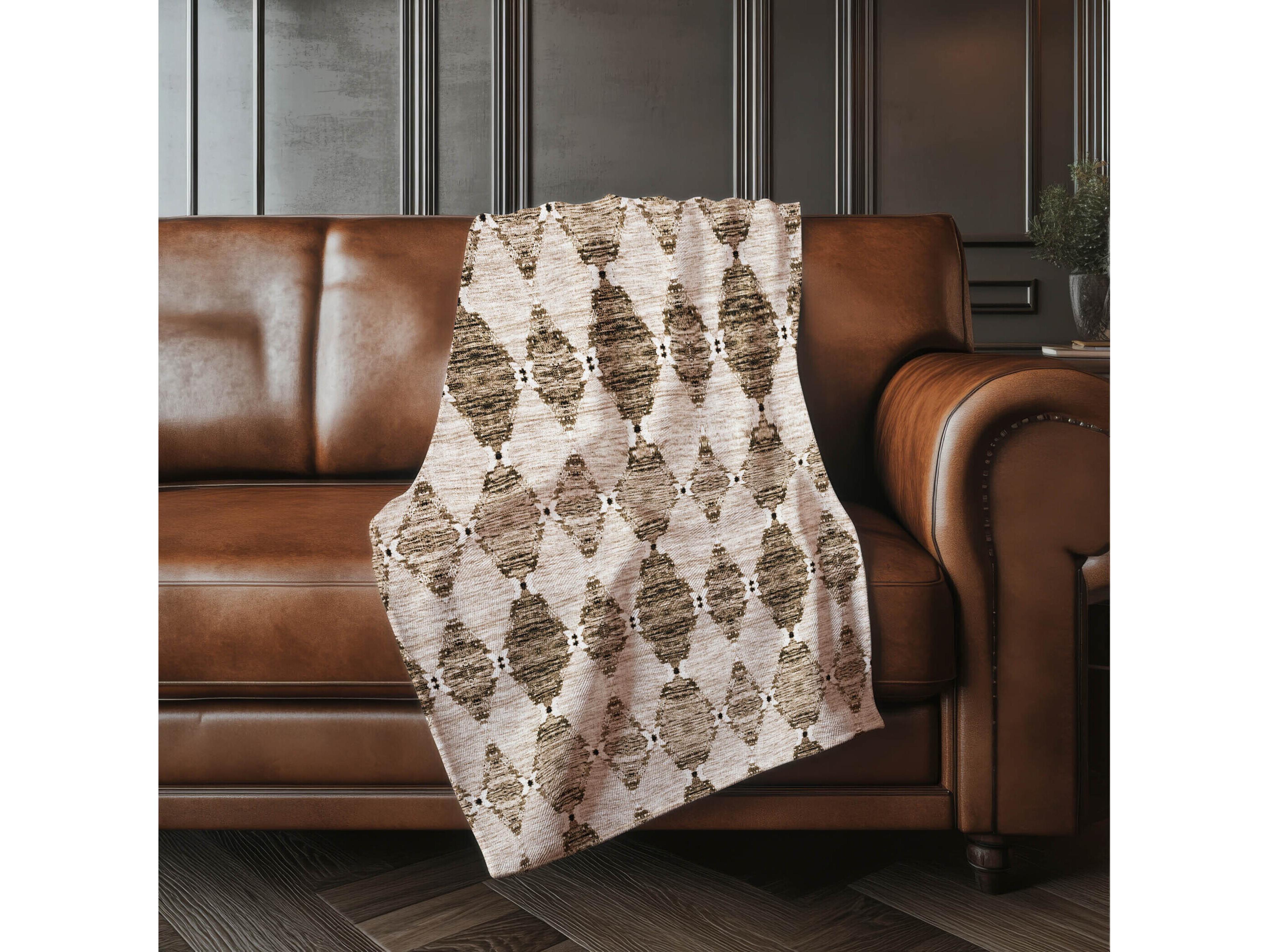Dalyn Sherpa Brown Polyester Throw