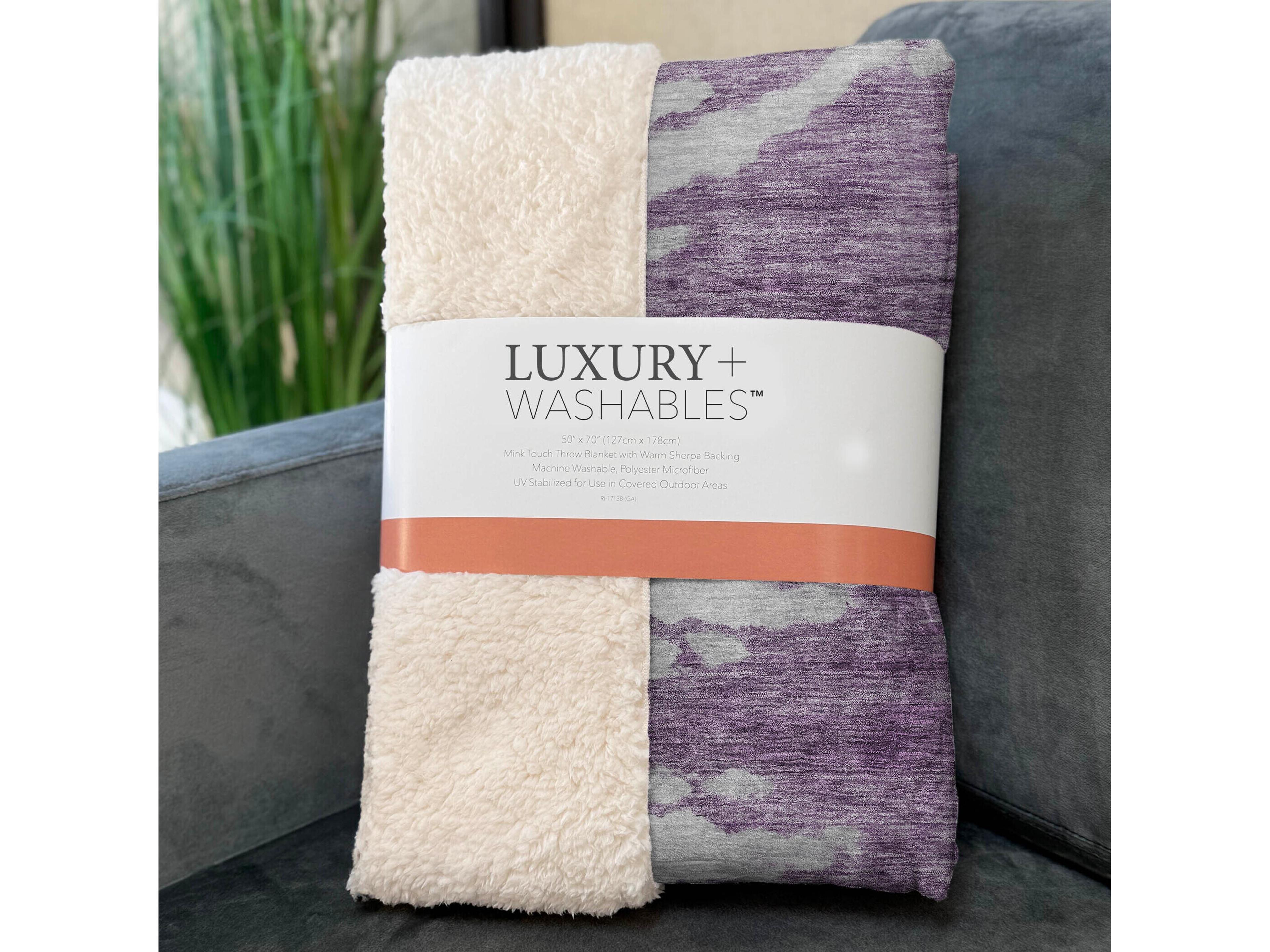 Dalyn Sherpa Purple Polyester Throw