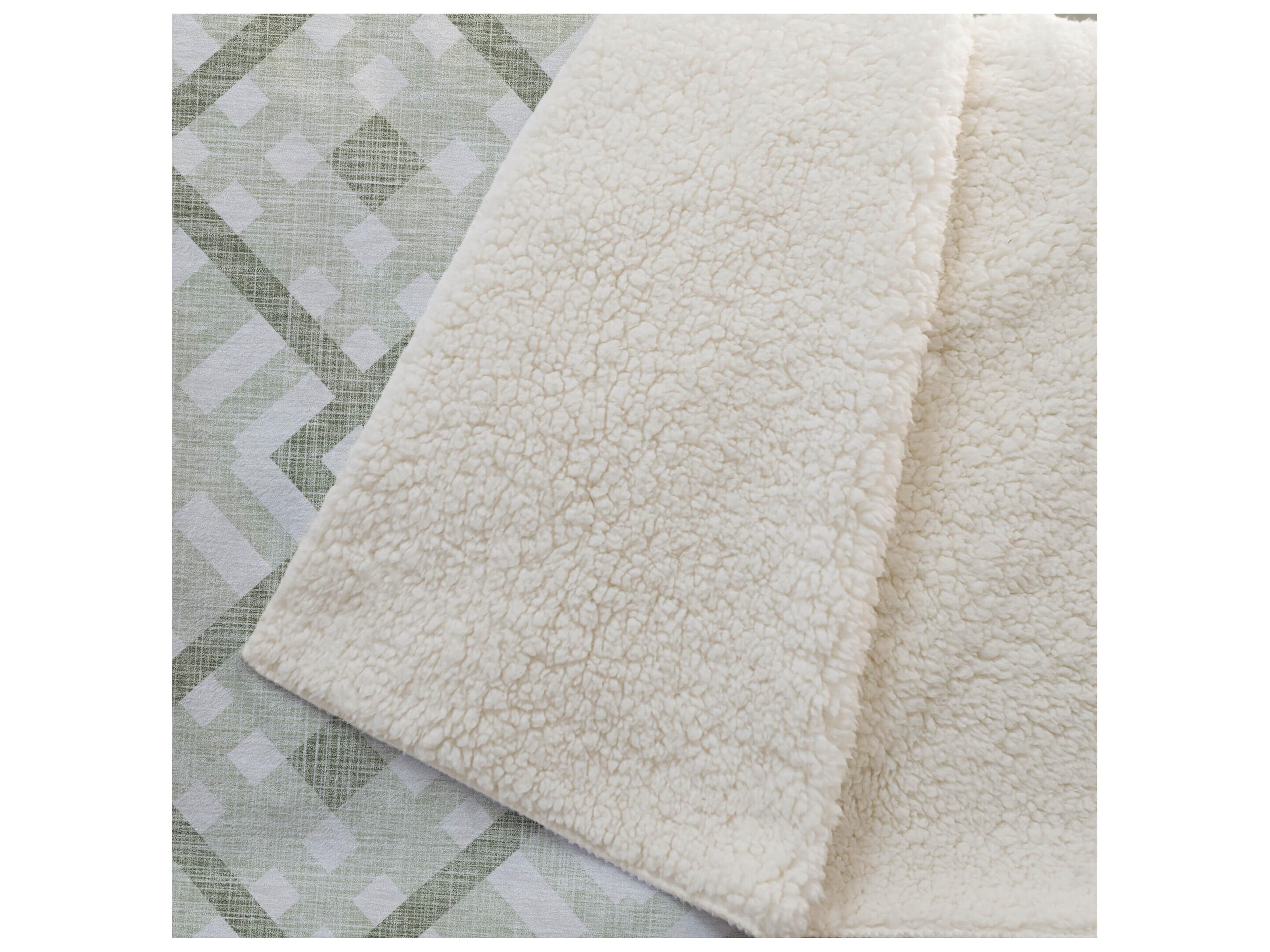 Dalyn Sherpa Green Polyester Throw