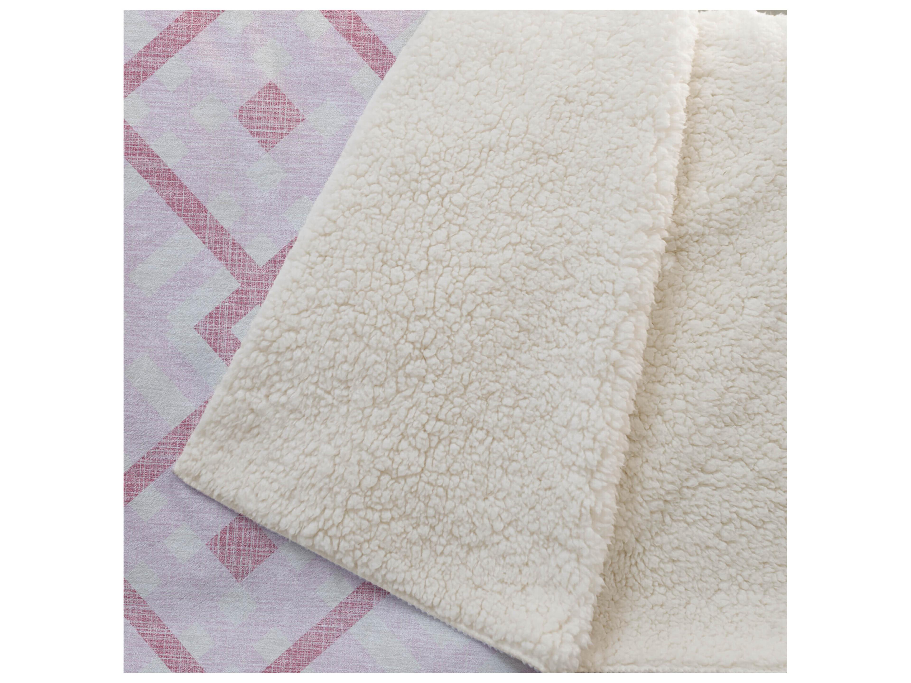 Dalyn Sherpa Pink Polyester Throw