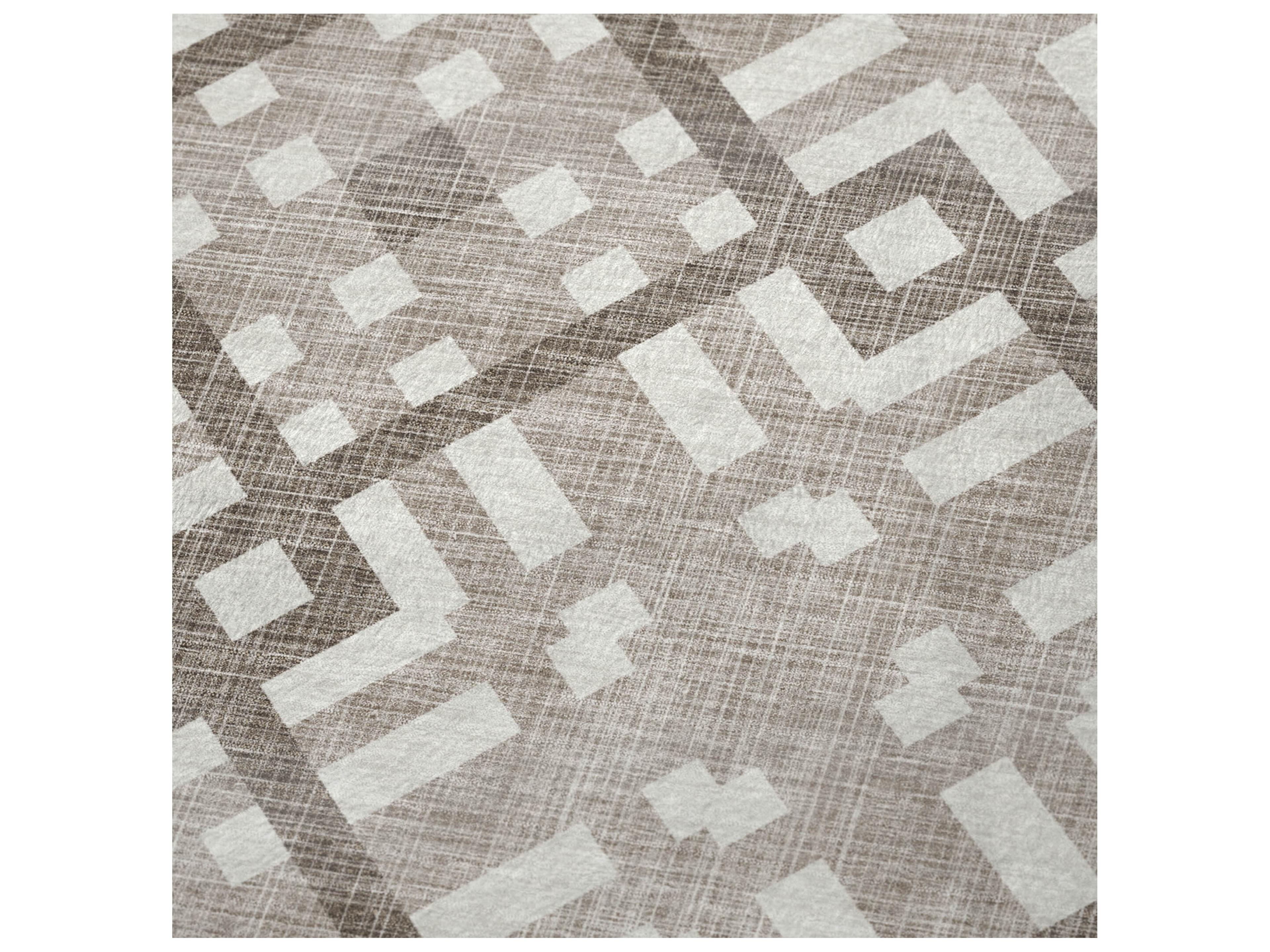 Dalyn Sherpa Brown Polyester Throw