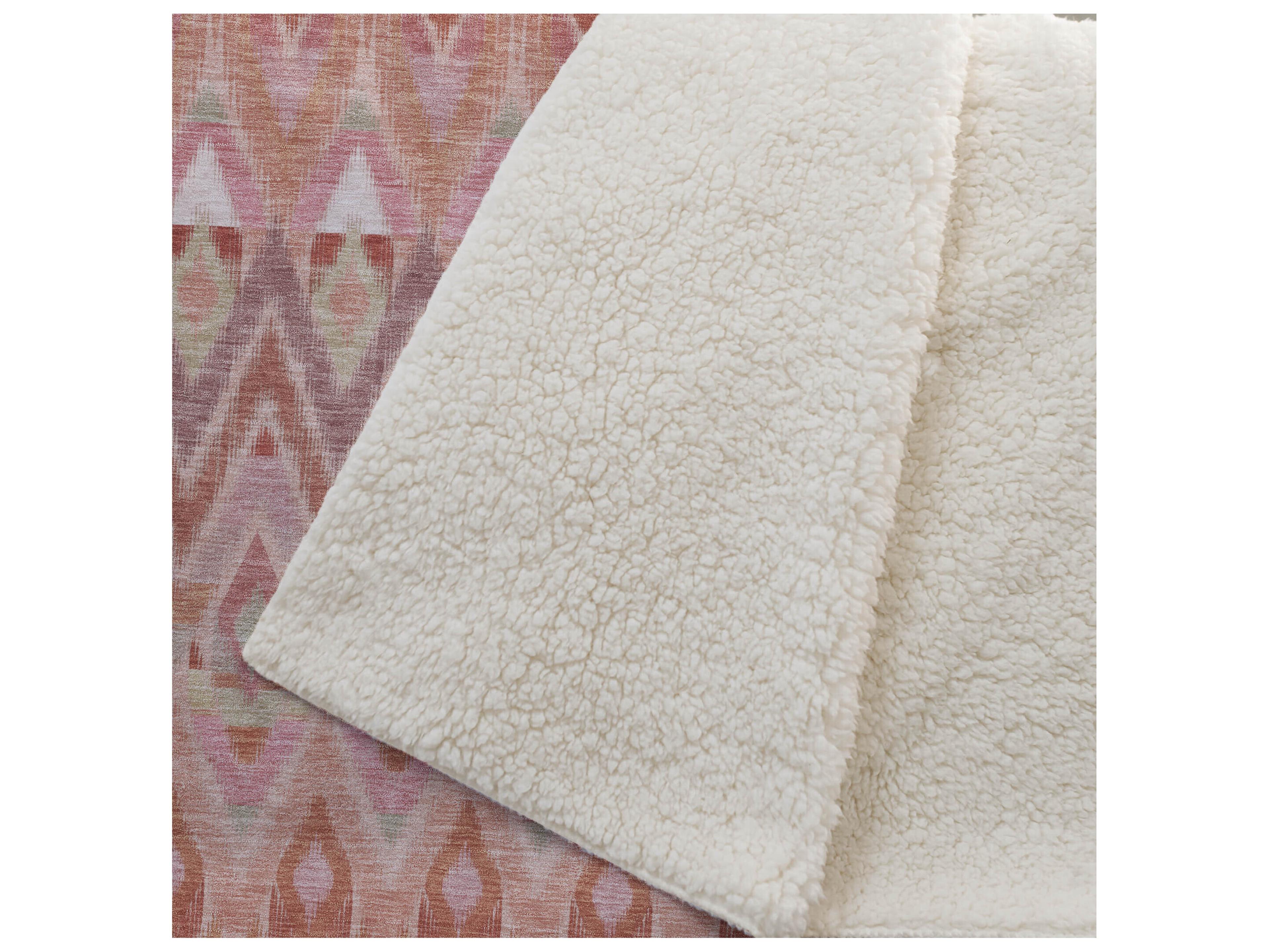 Dalyn Sherpa Pink Polyester Throw