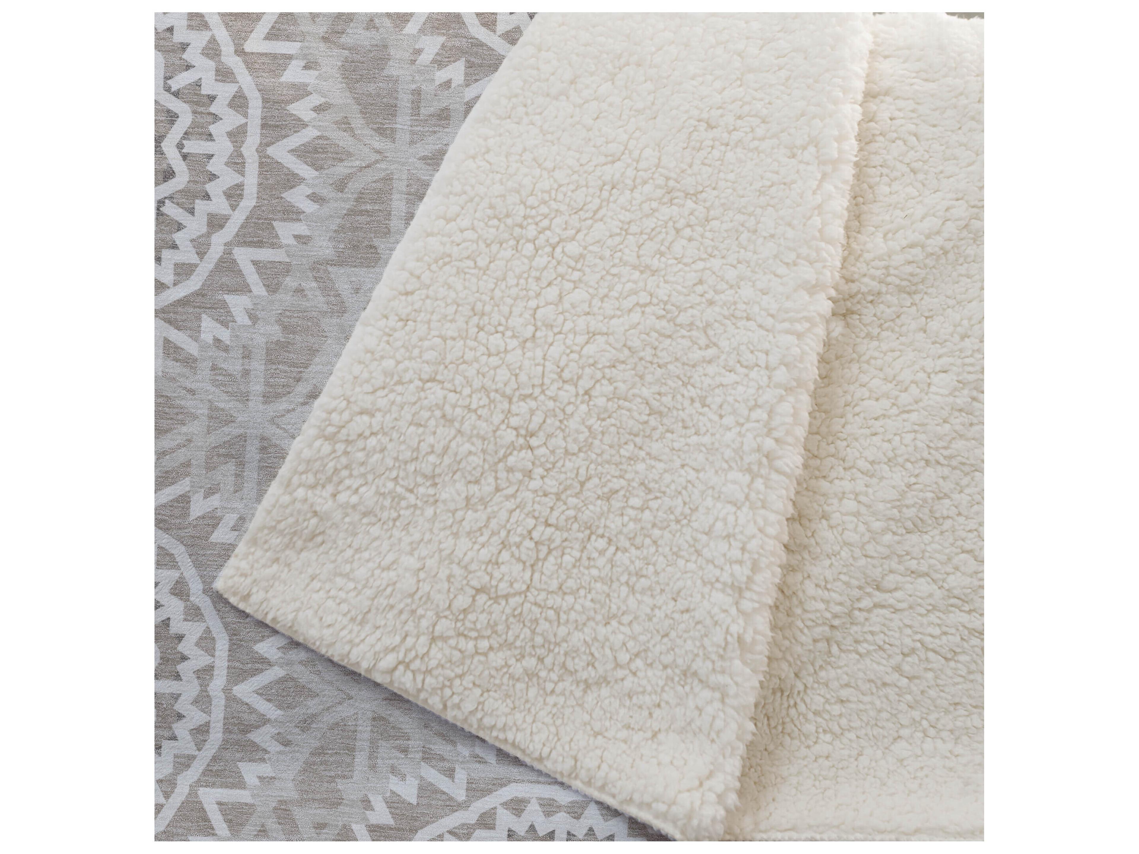 Dalyn Sherpa Brown Polyester Throw