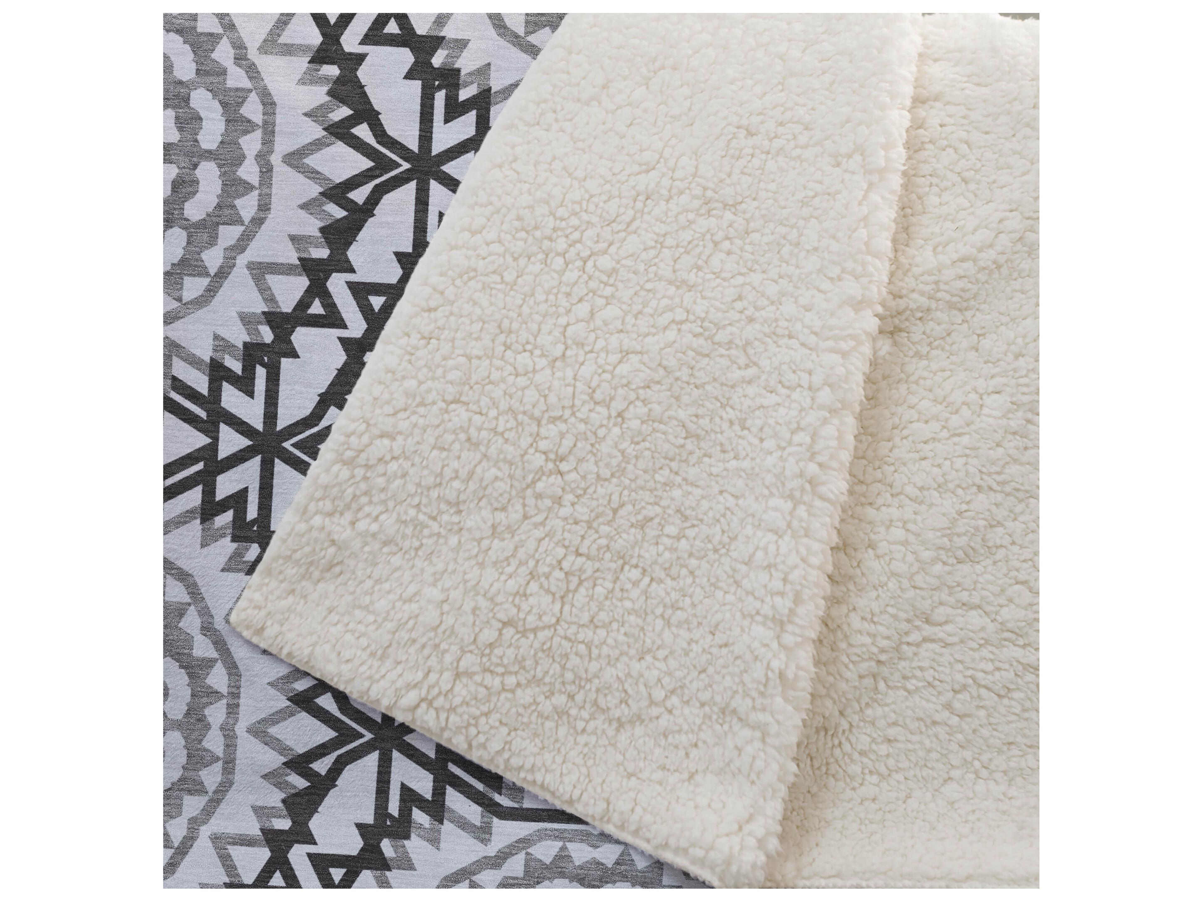 Dalyn Sherpa Ivory Polyester Throw