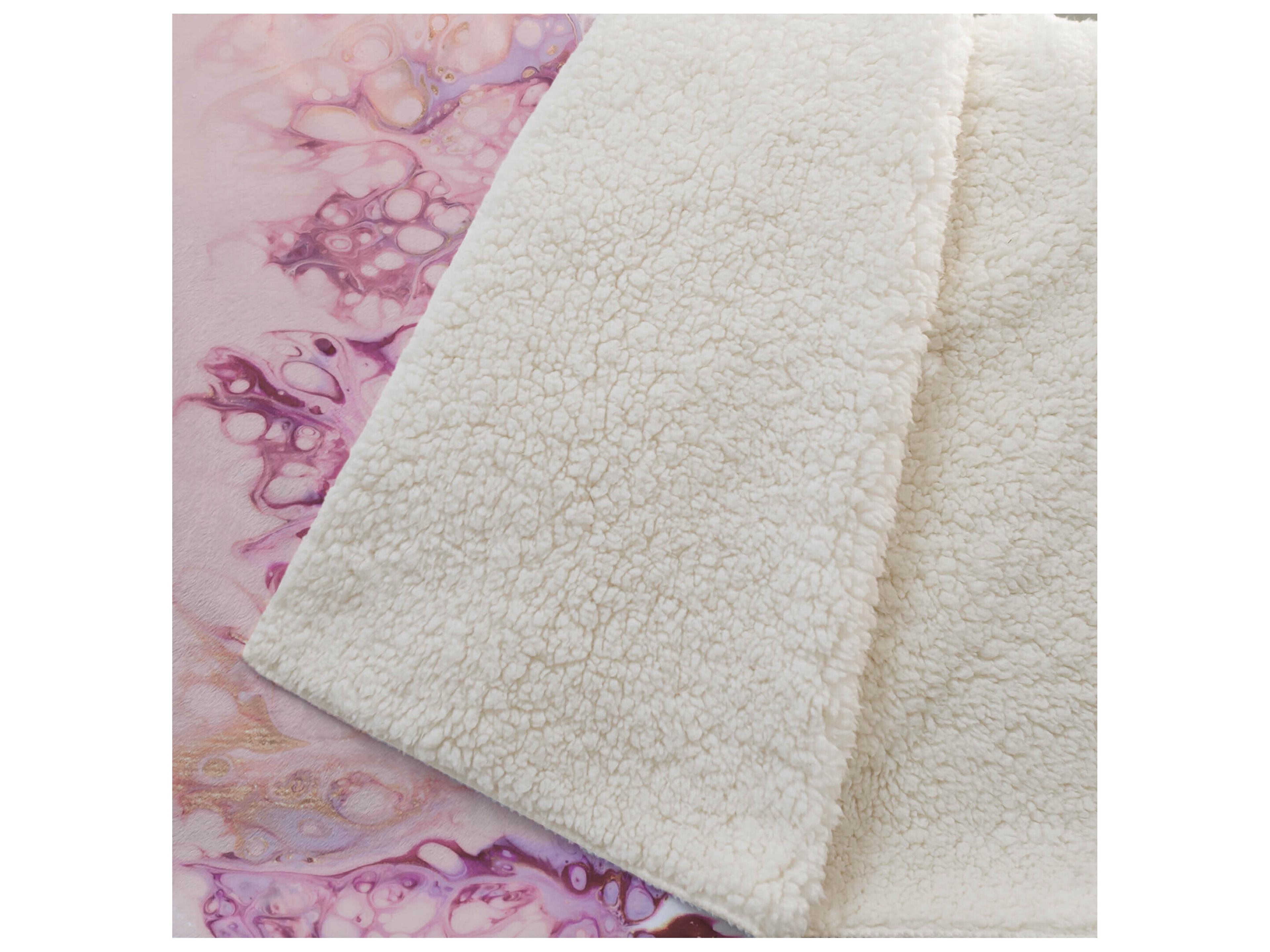 Dalyn Sherpa Pink Polyester Throw