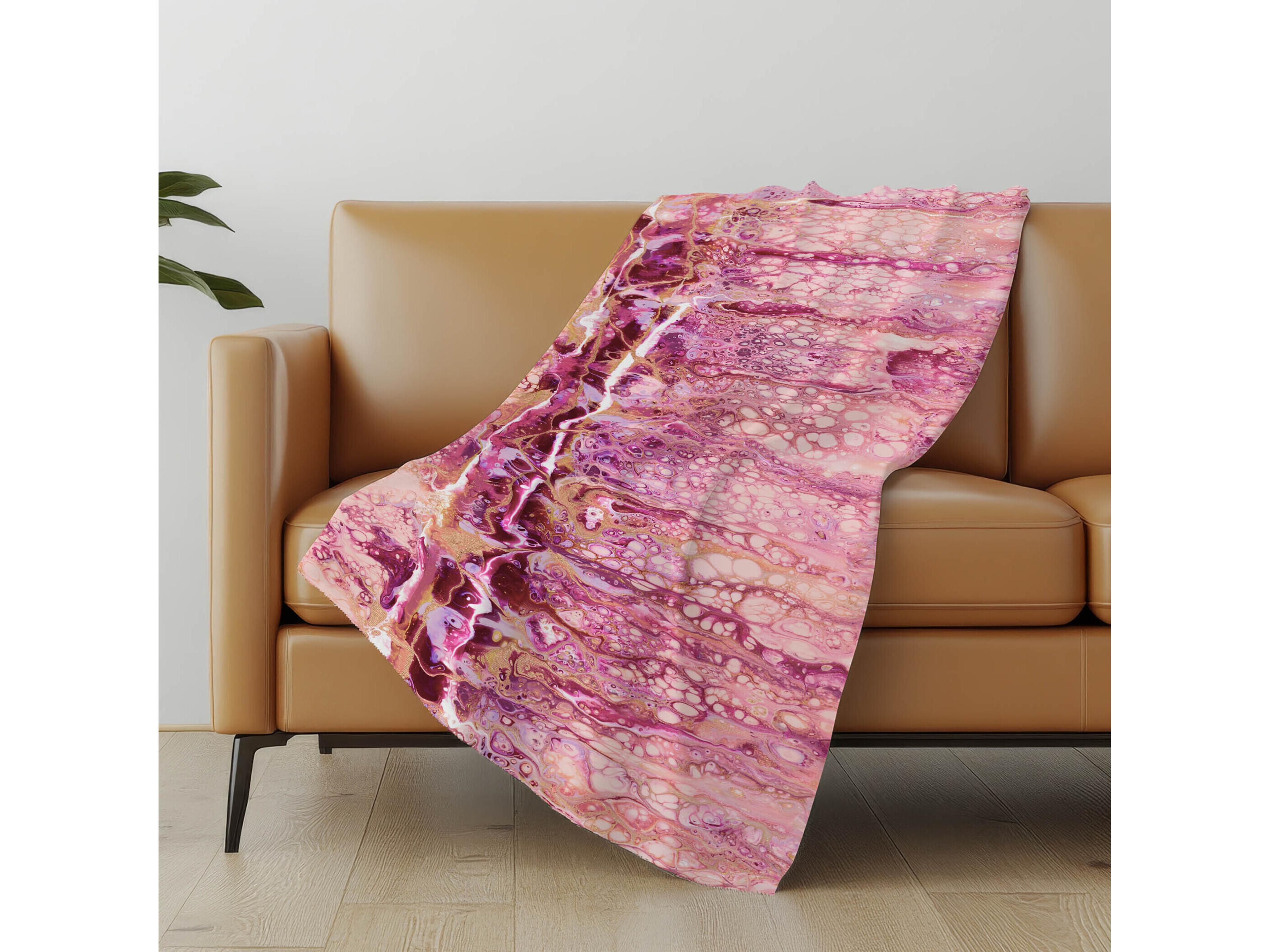 Dalyn Sherpa Pink Polyester Throw
