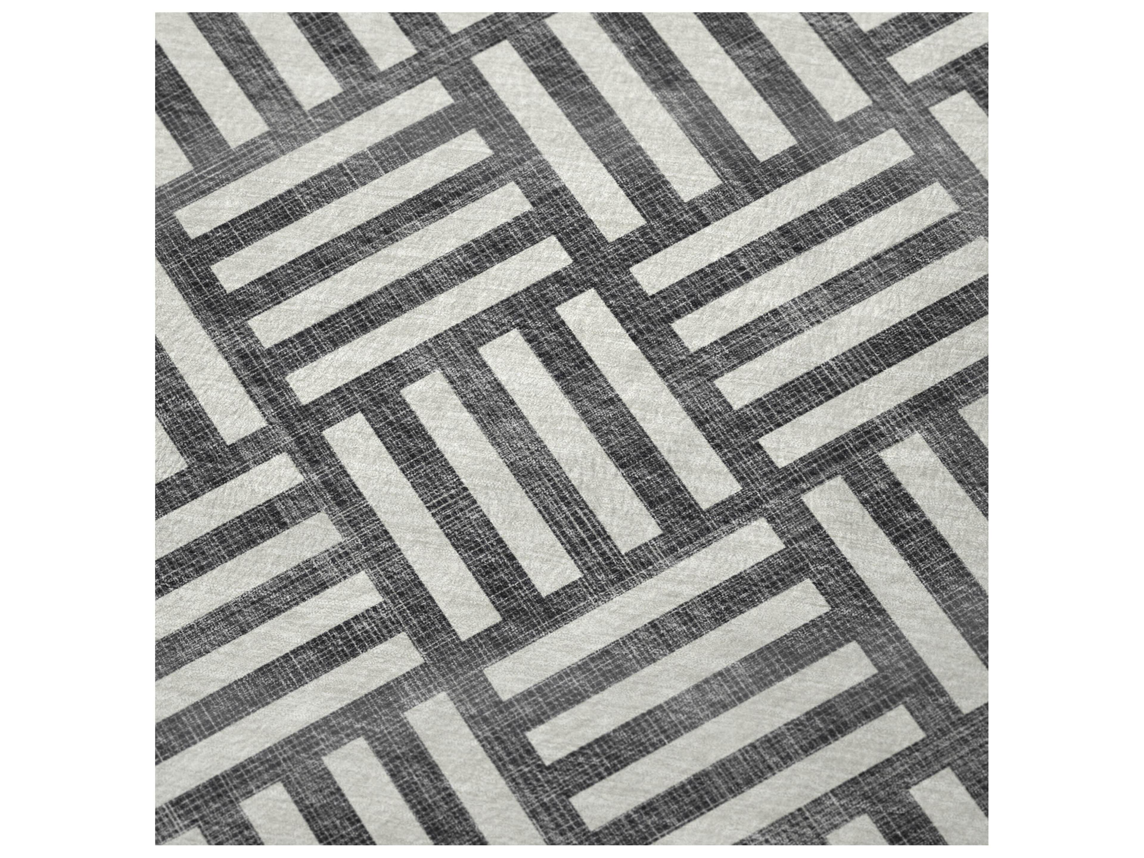 Dalyn Sherpa Black Polyester Throw