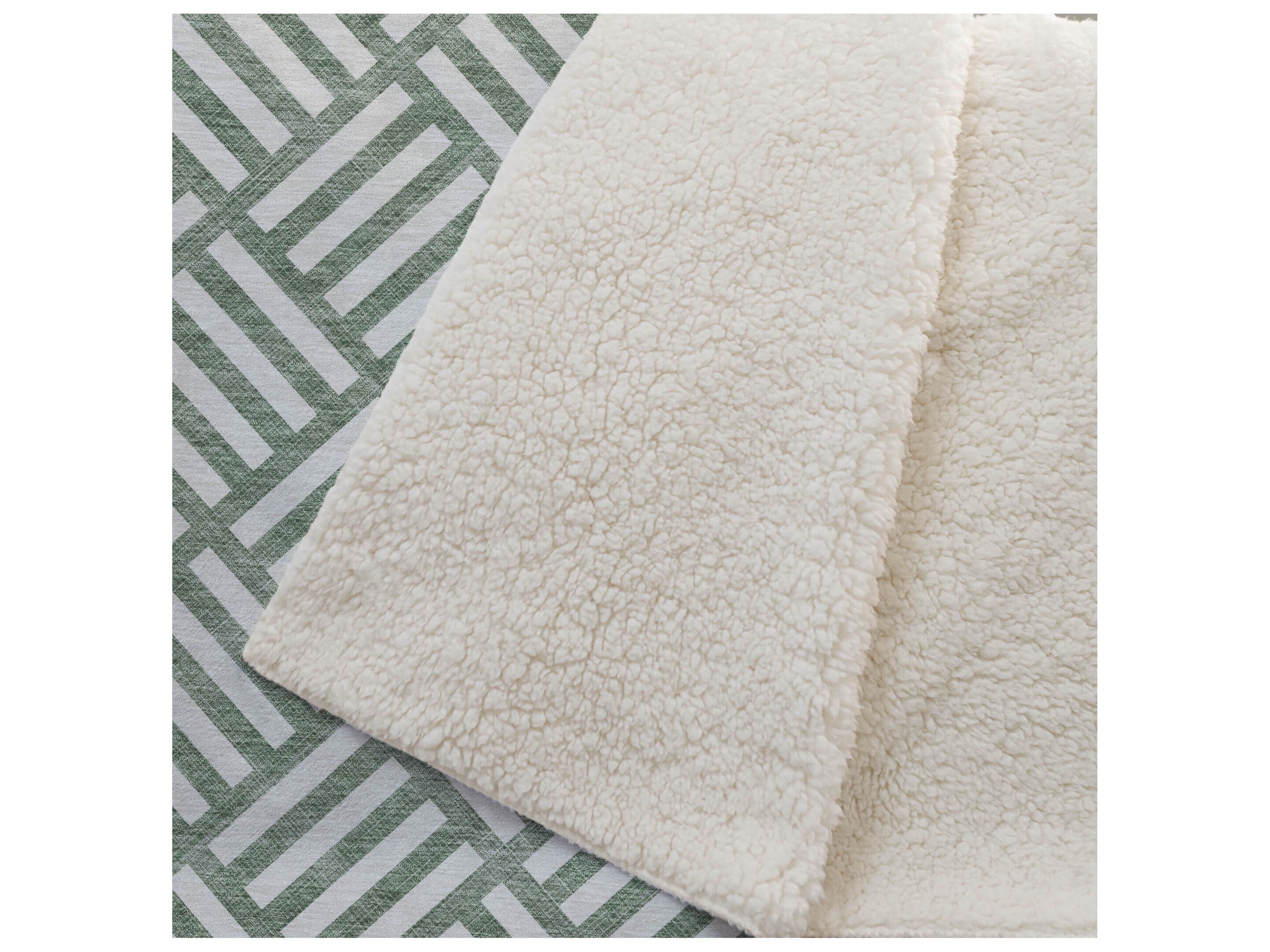 Dalyn Sherpa Green Polyester Throw