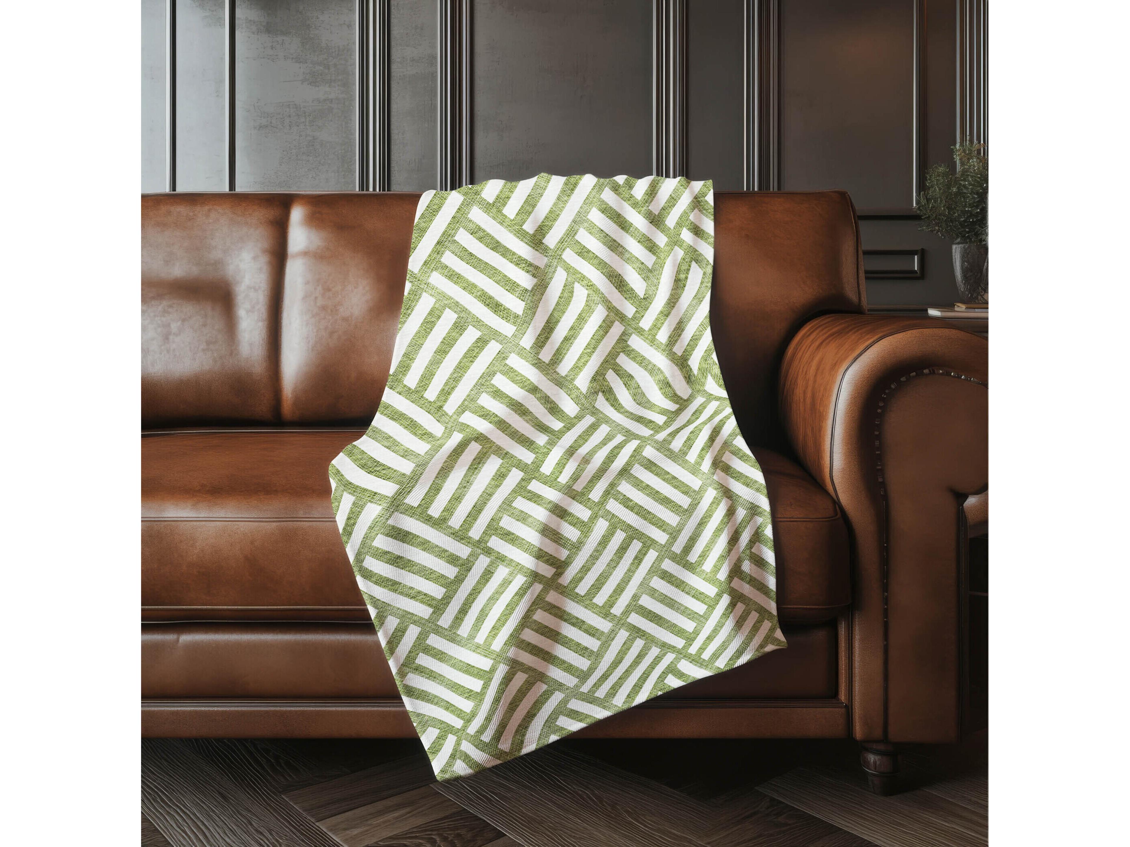 Dalyn Sherpa Green Polyester Throw