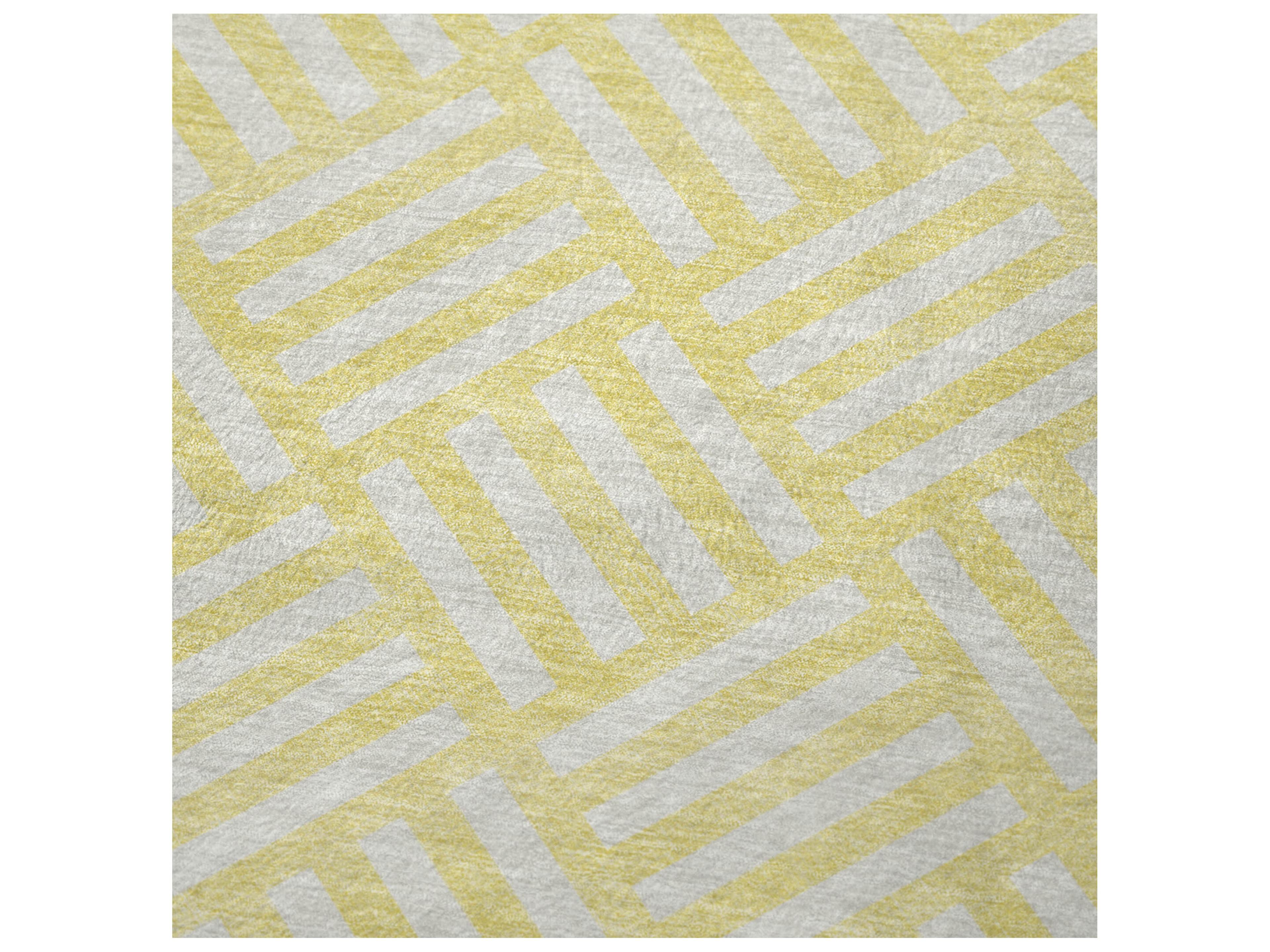 Dalyn Sherpa Gold Polyester Throw