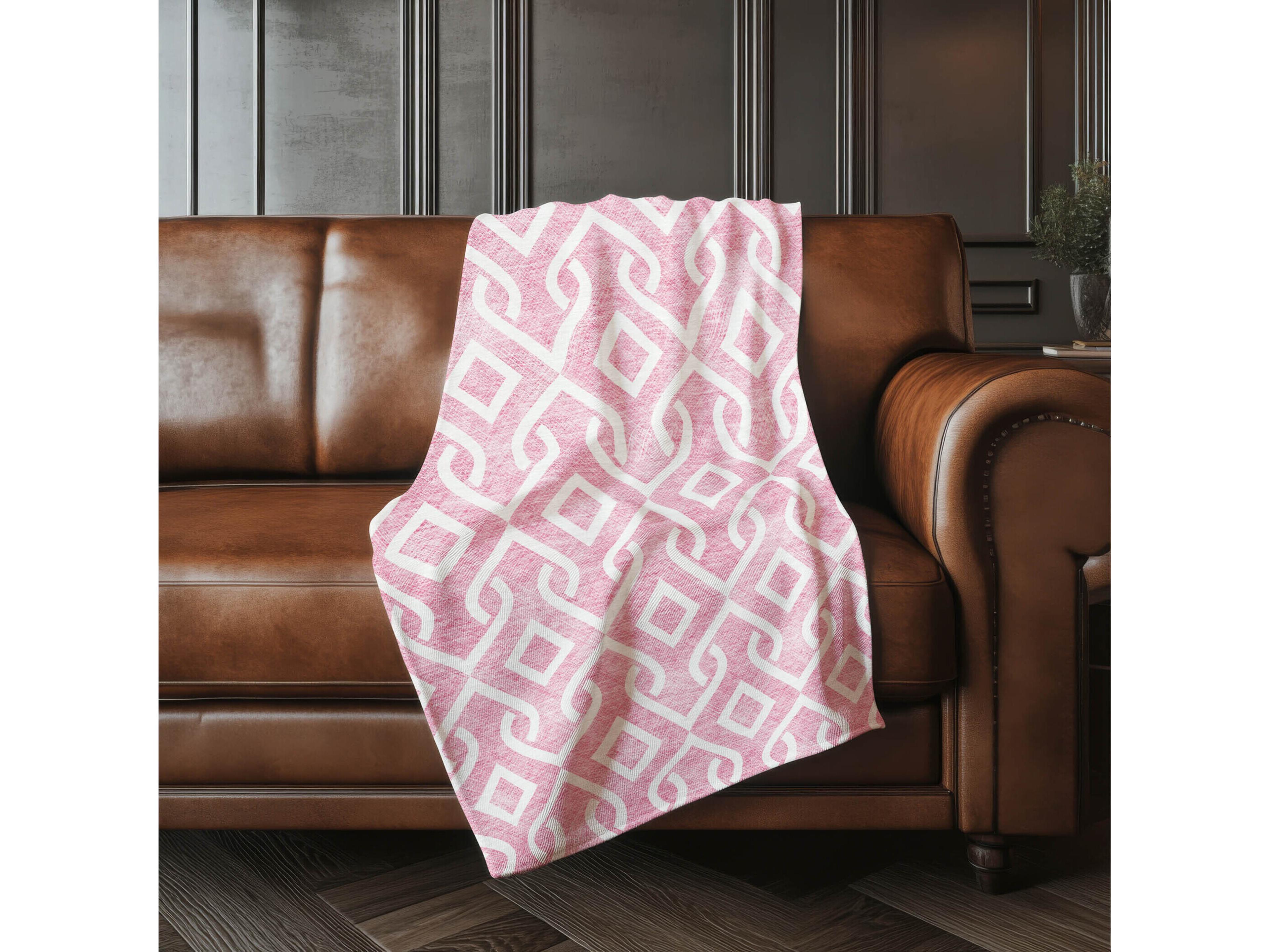 Dalyn Sherpa Pink Polyester Throw