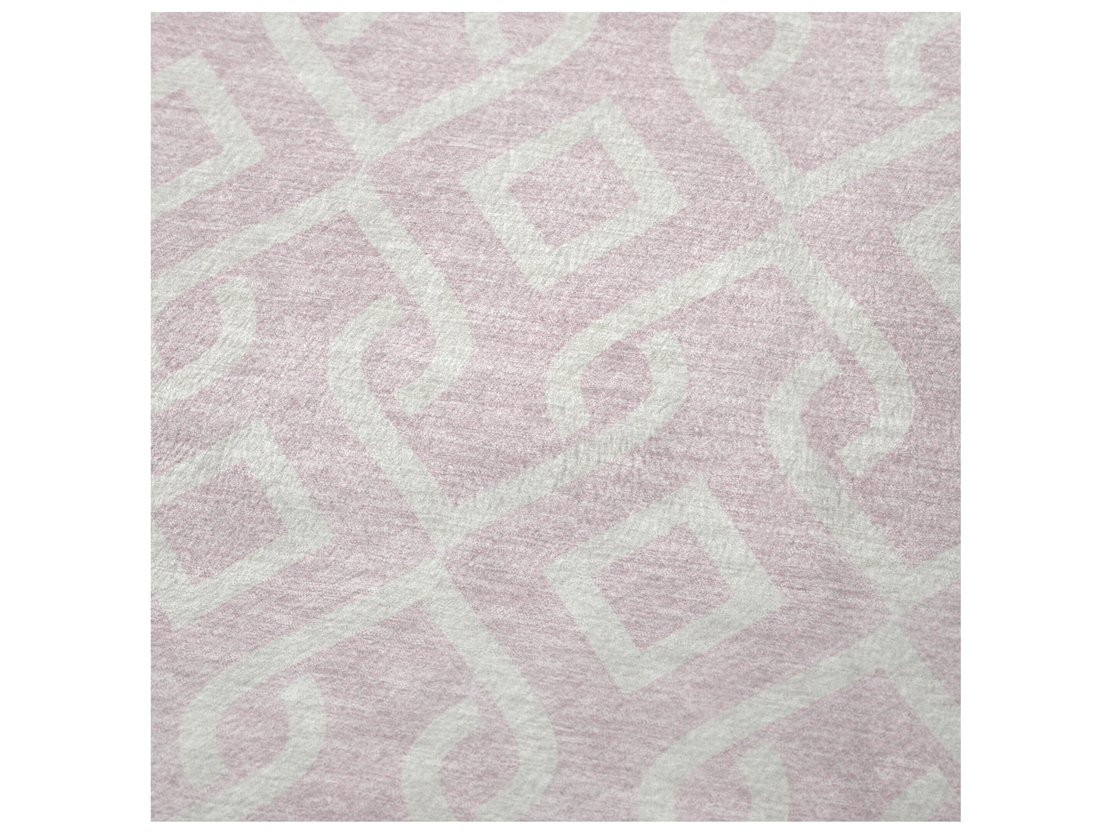 Dalyn Sherpa Pink Polyester Throw