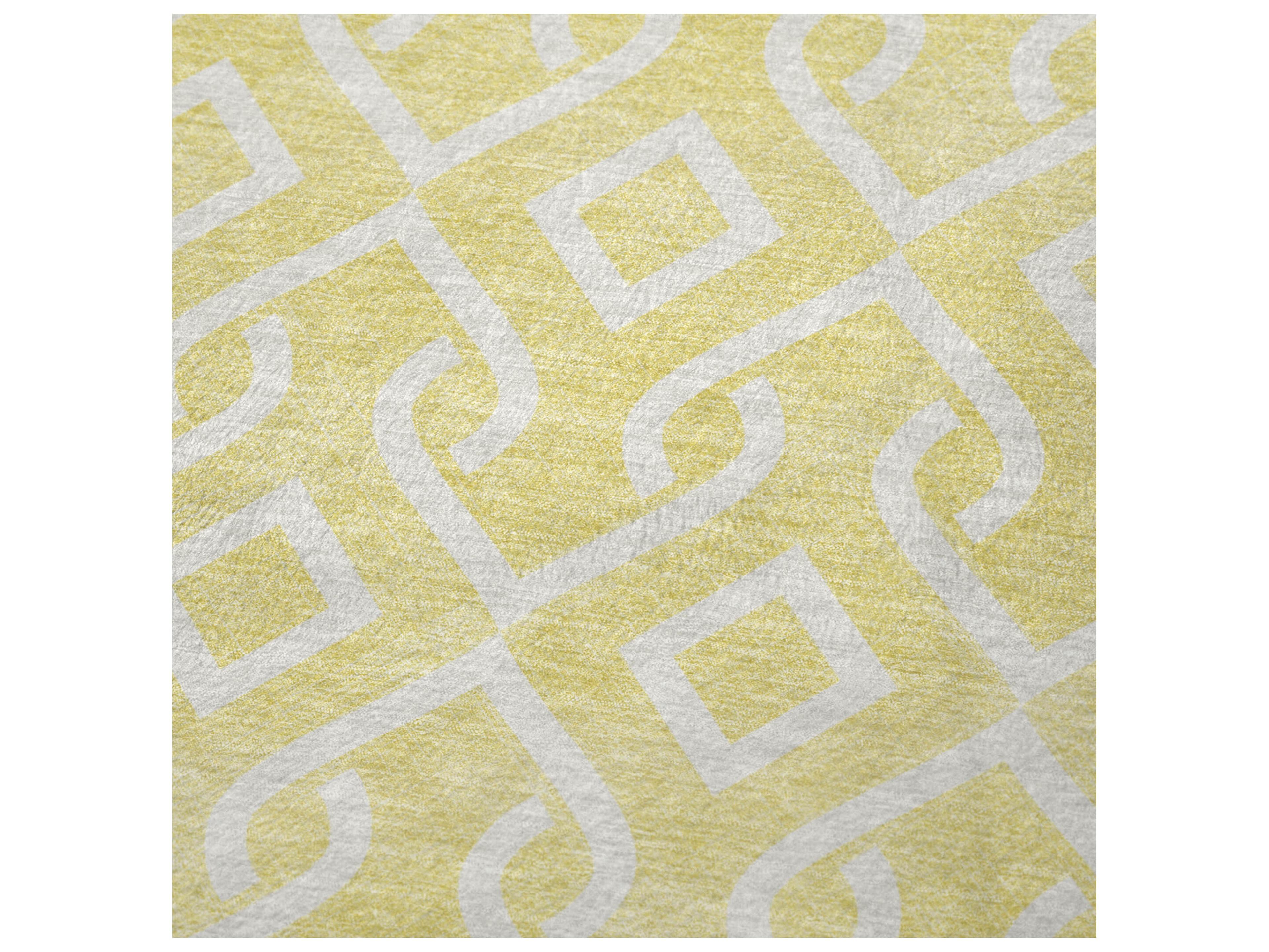 Dalyn Sherpa Gold Polyester Throw