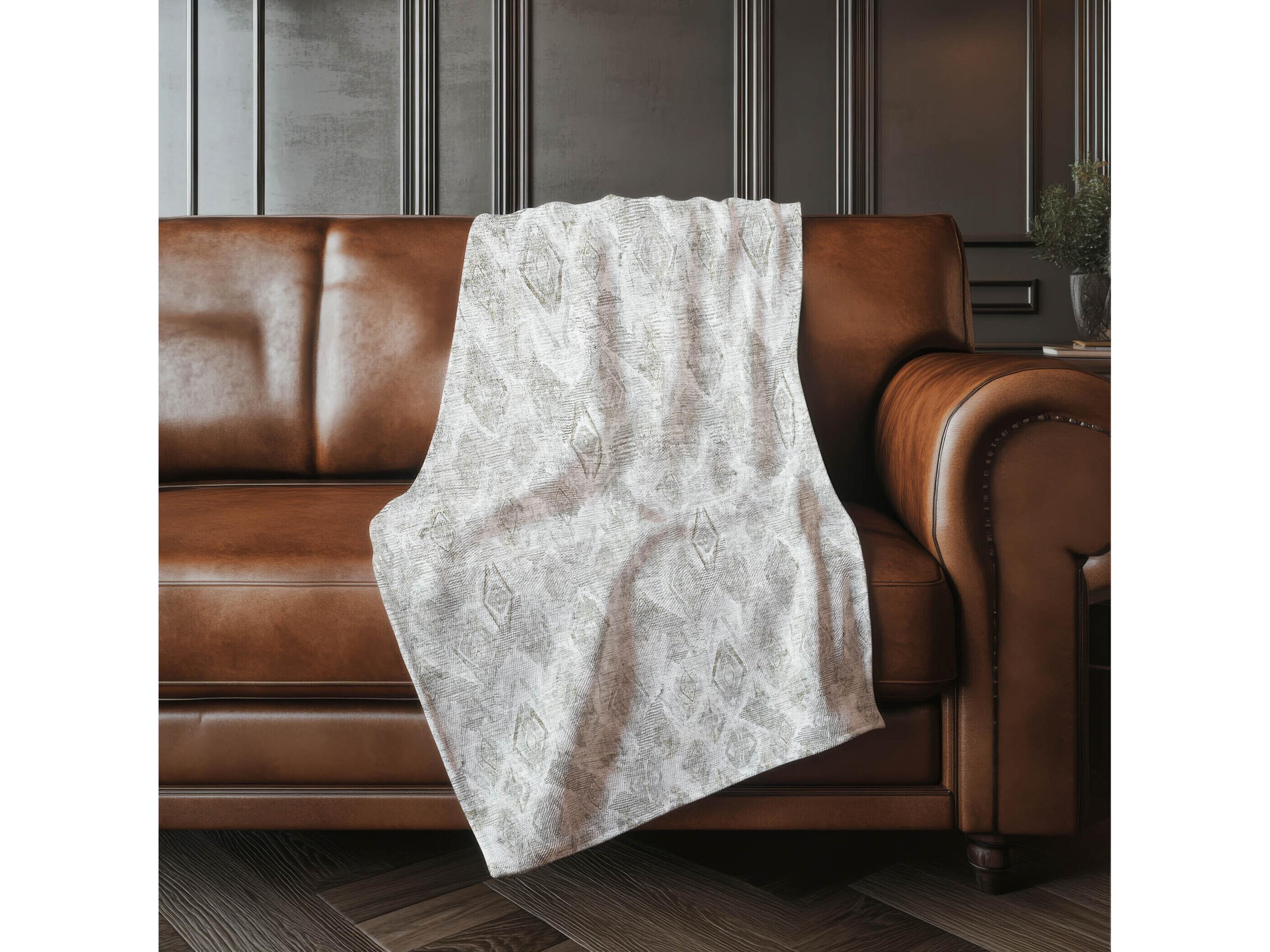 Dalyn Sherpa Gray Polyester Throw