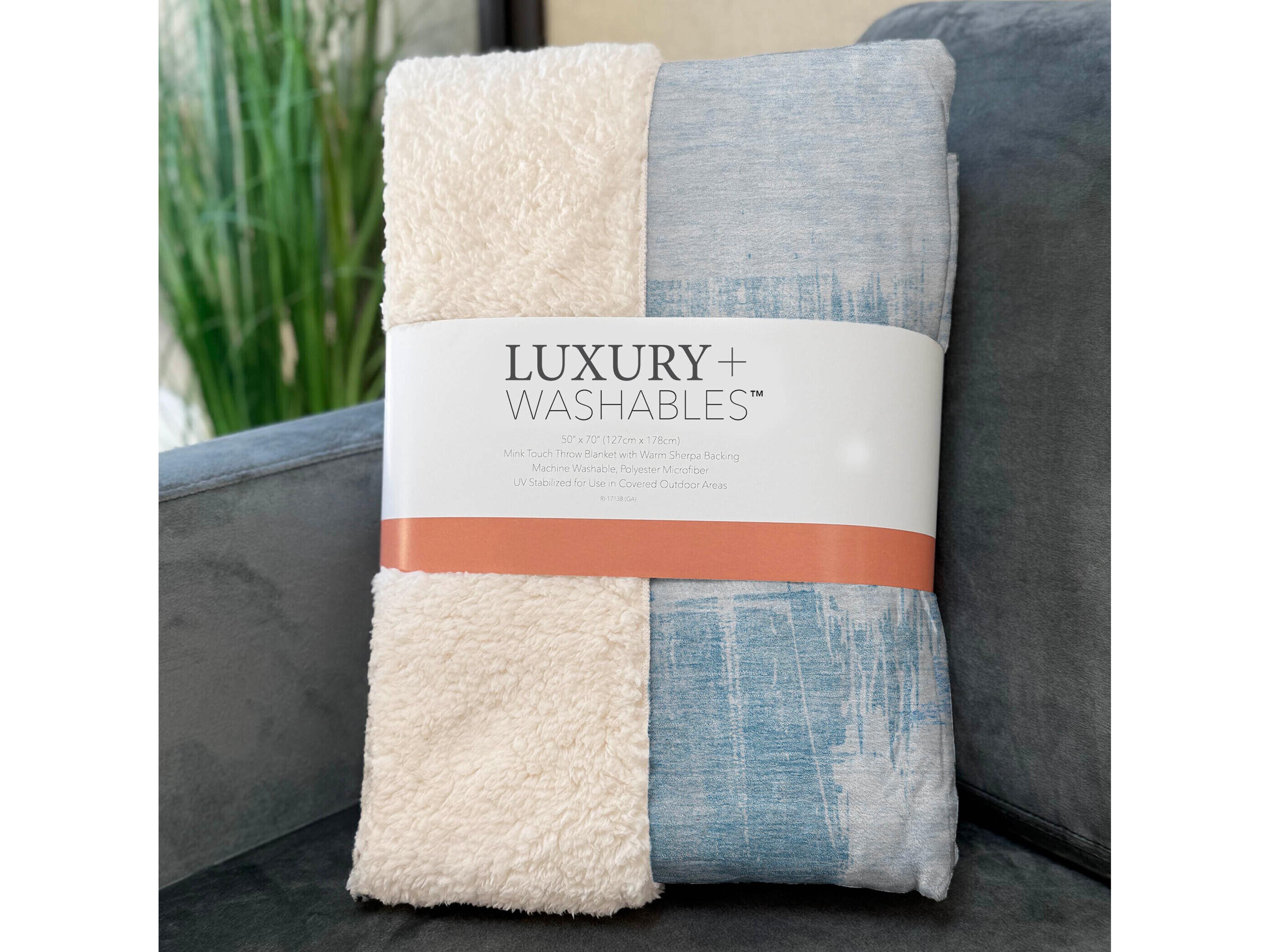 Dalyn Sherpa Blue Polyester Throw