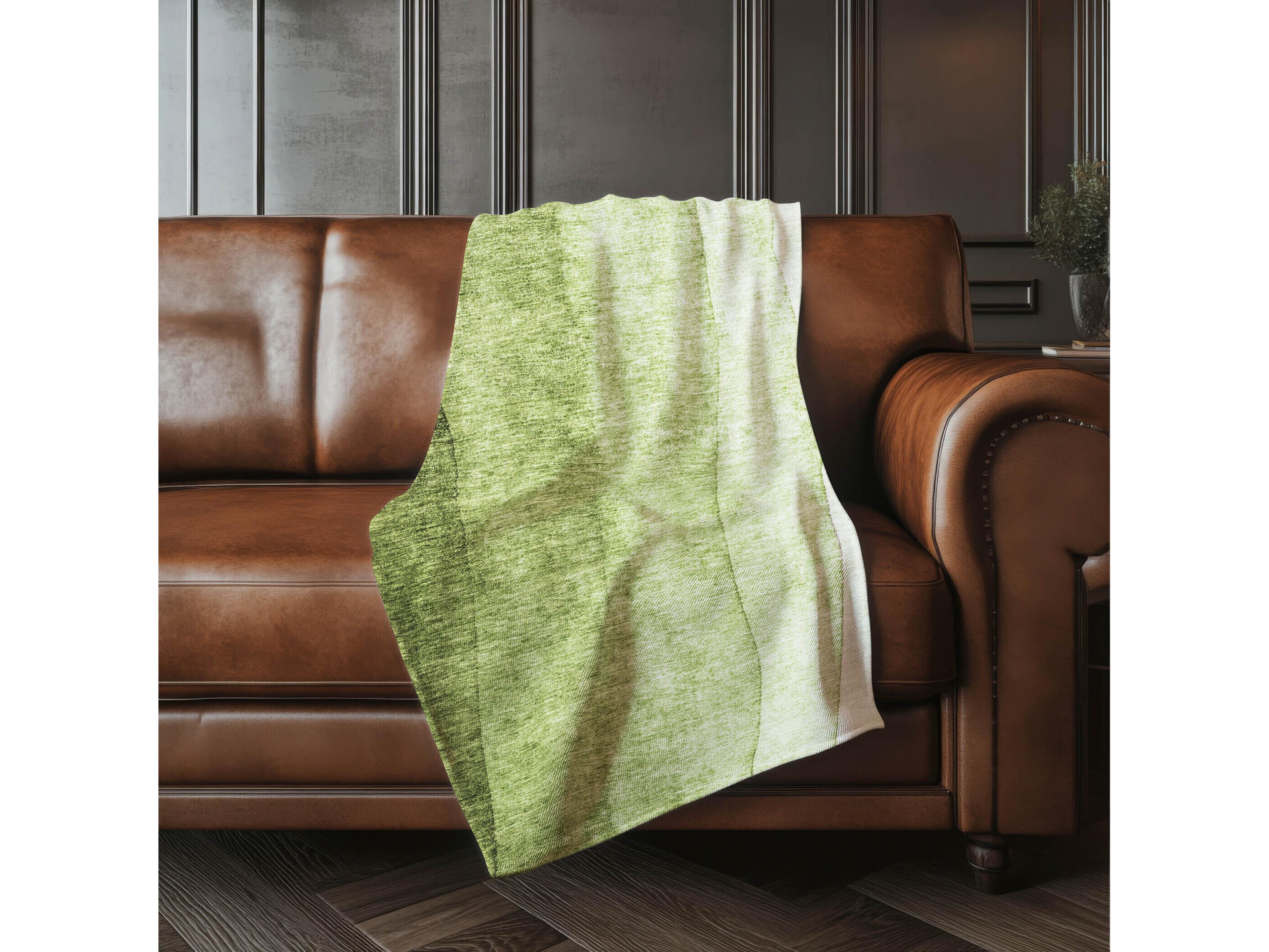 Dalyn Sherpa Green Polyester Throw