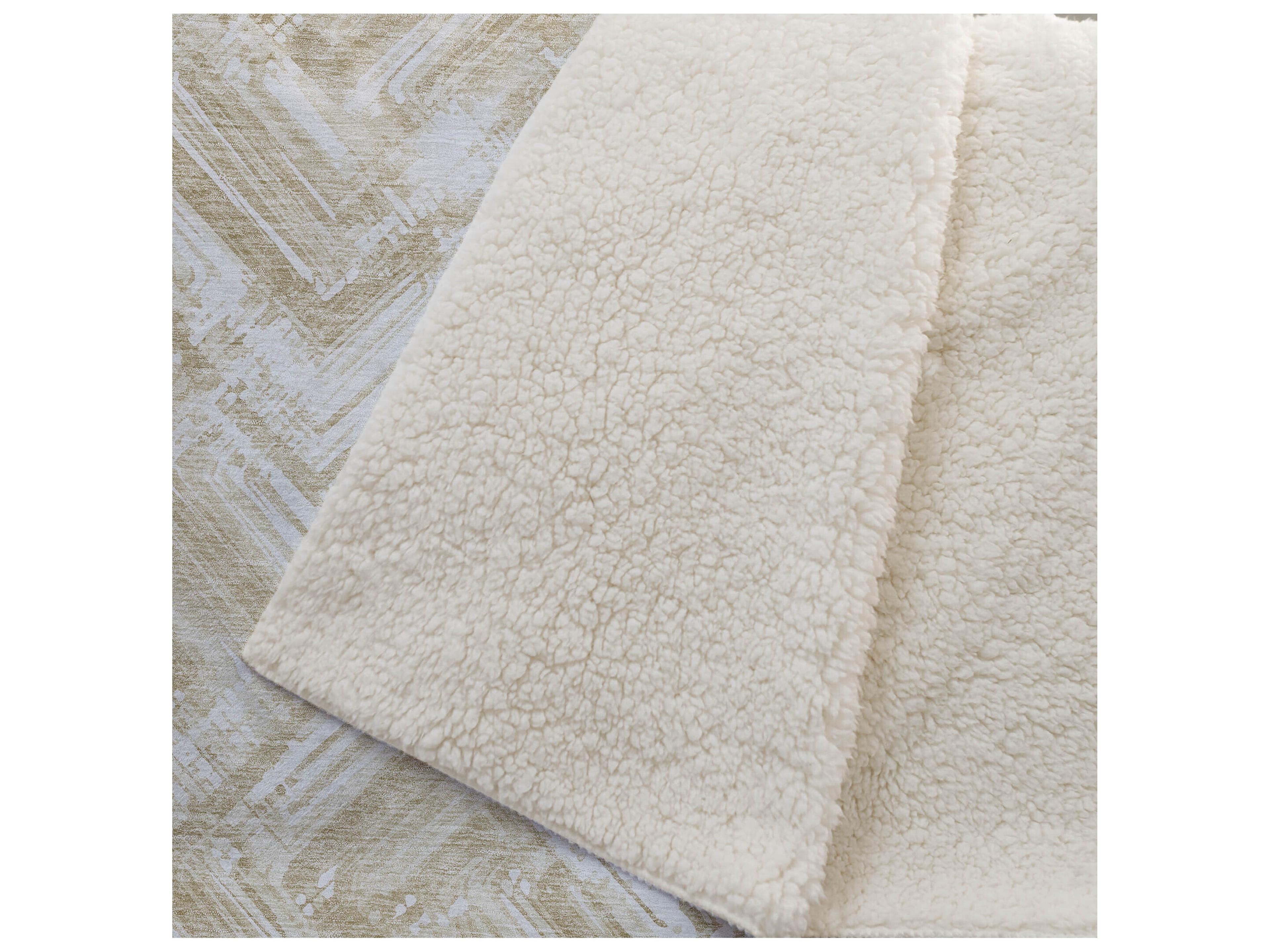 Dalyn Sherpa Brown Polyester Throw