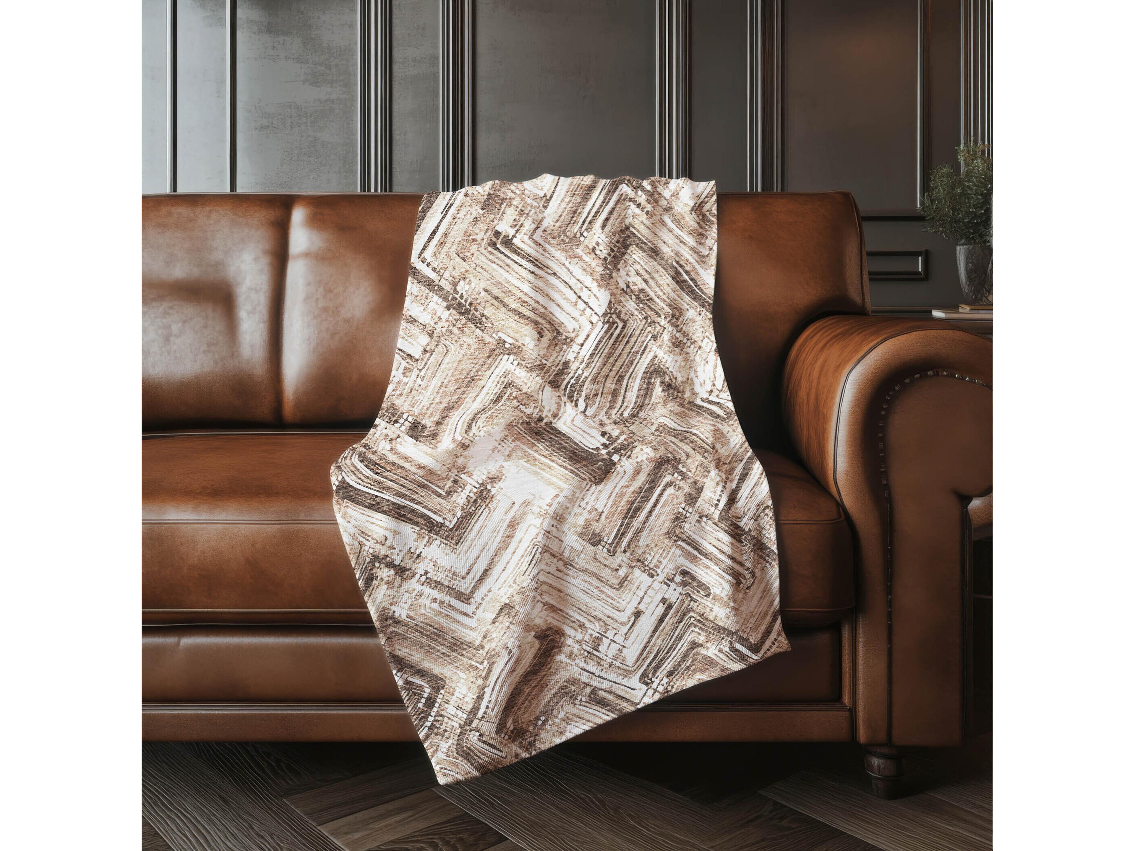 Dalyn Sherpa Brown Polyester Throw