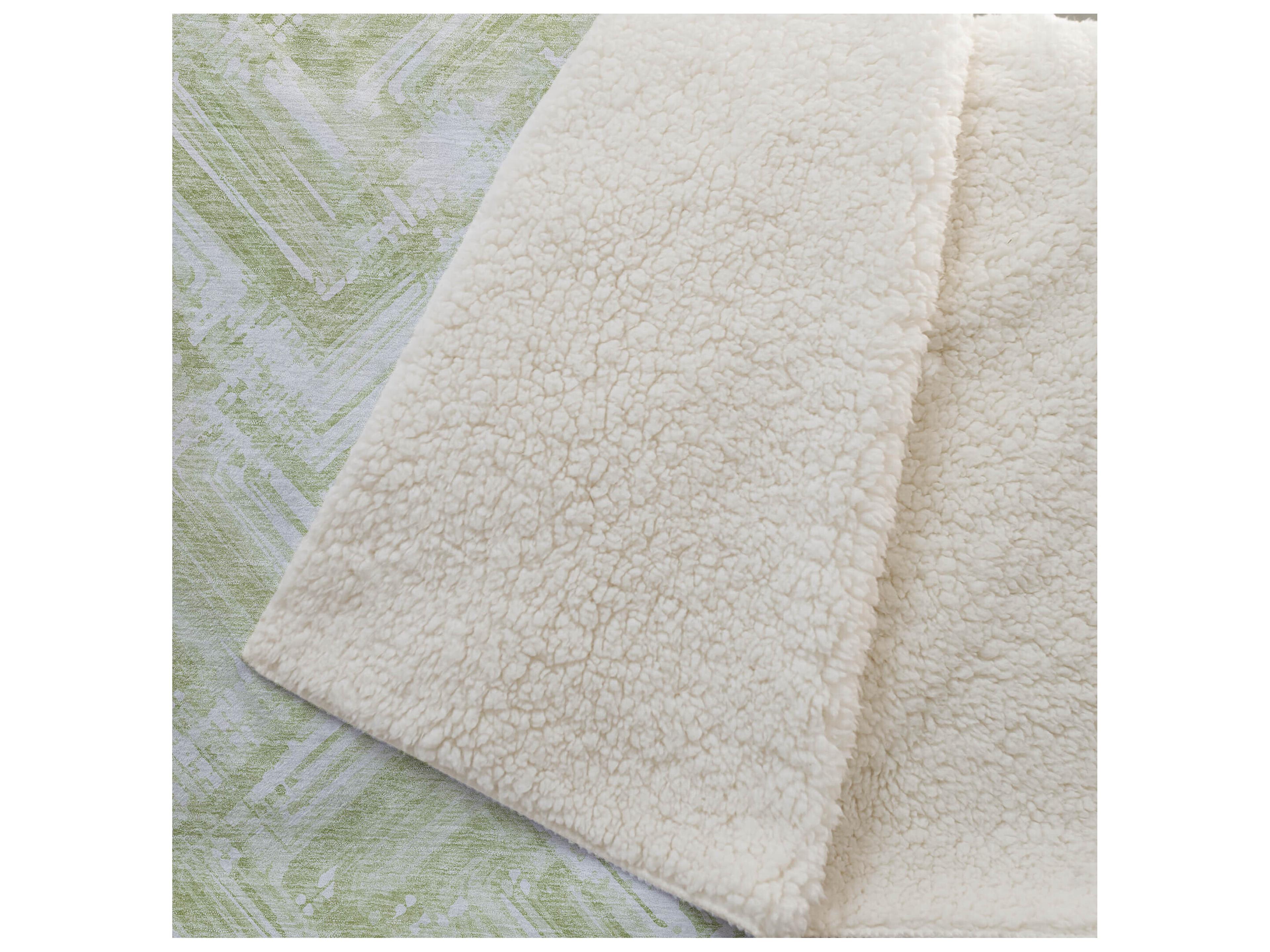 Dalyn Sherpa Green Polyester Throw