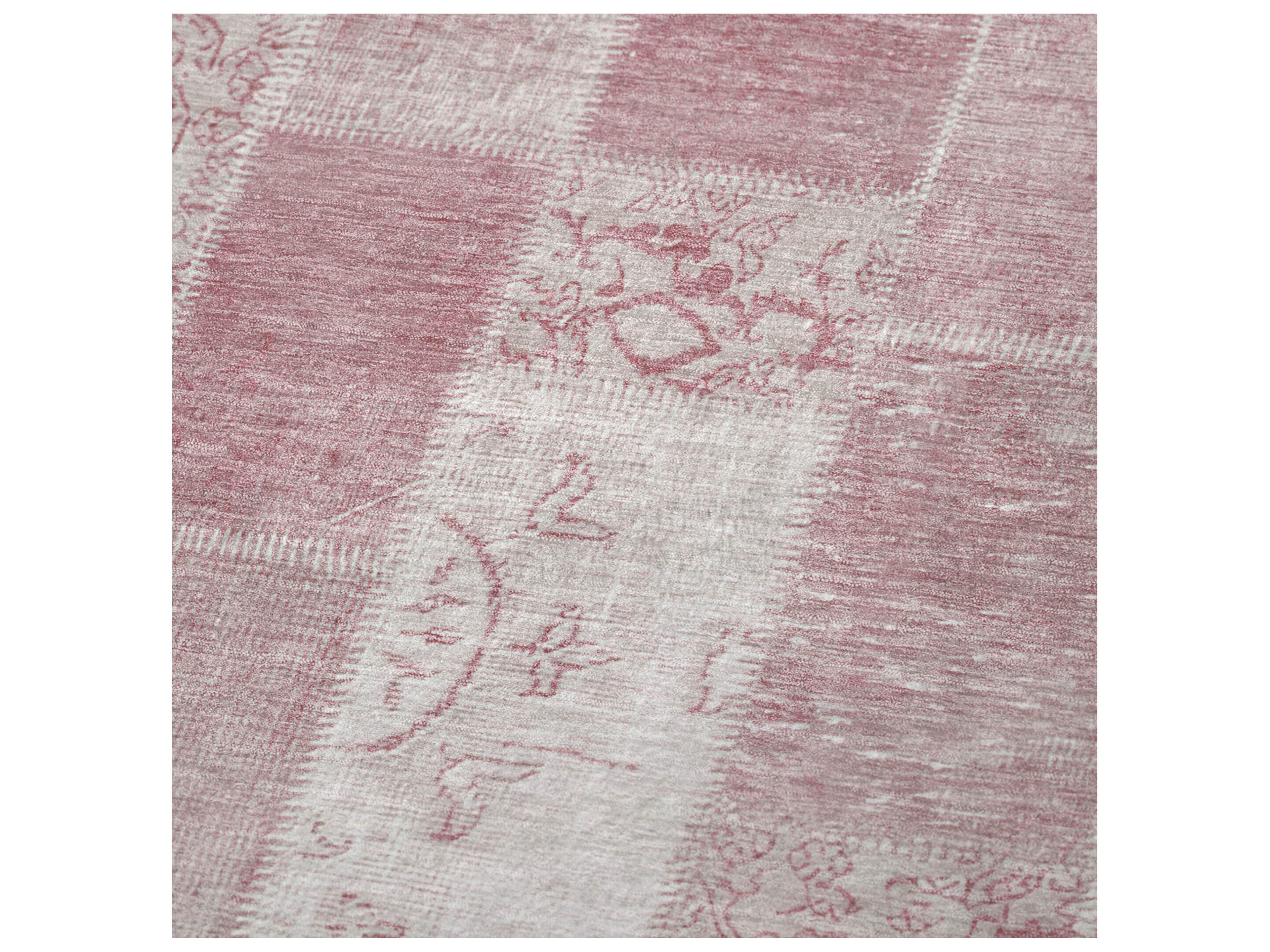 Dalyn Sherpa Pink Polyester Throw