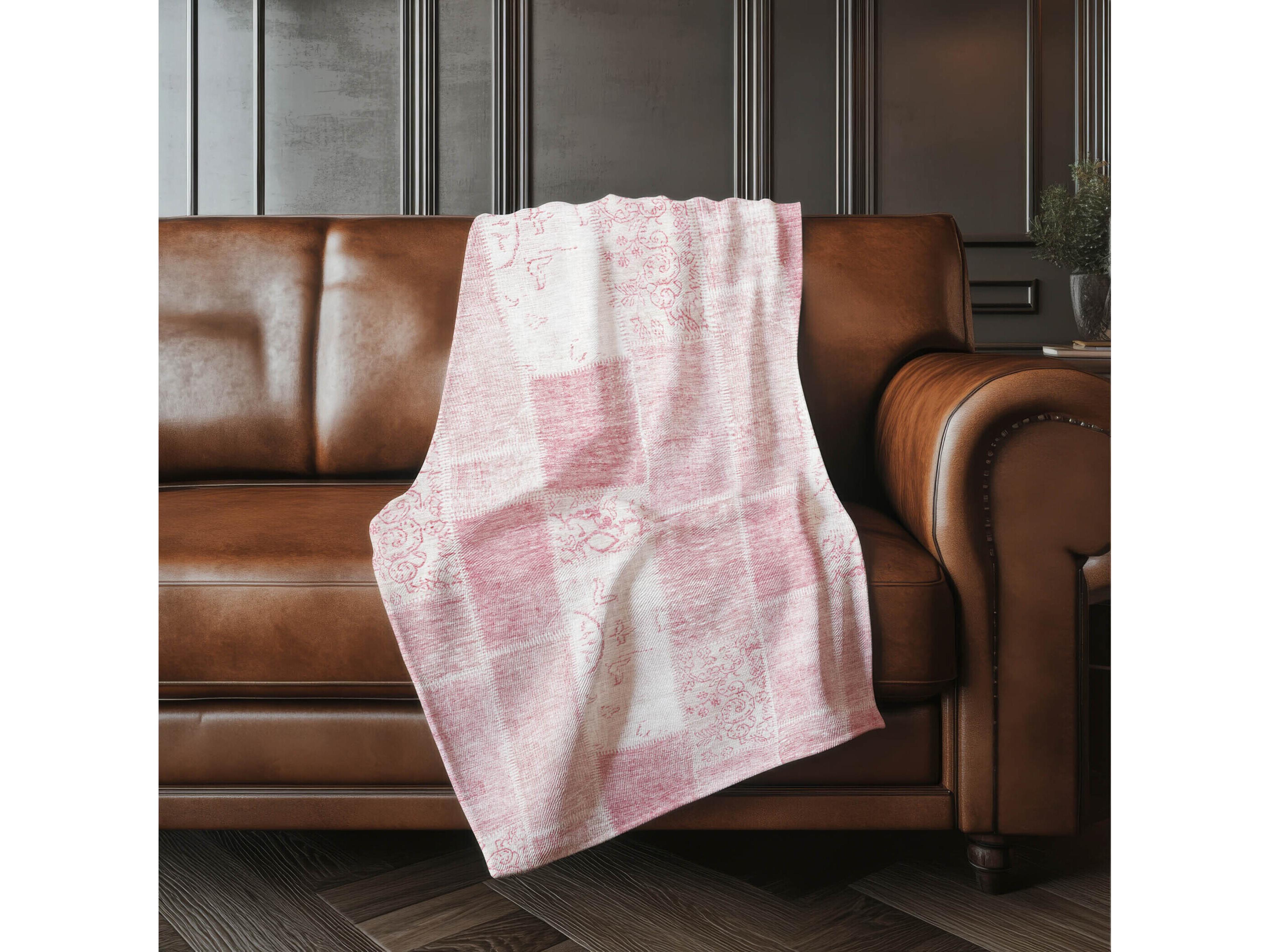 Dalyn Sherpa Pink Polyester Throw