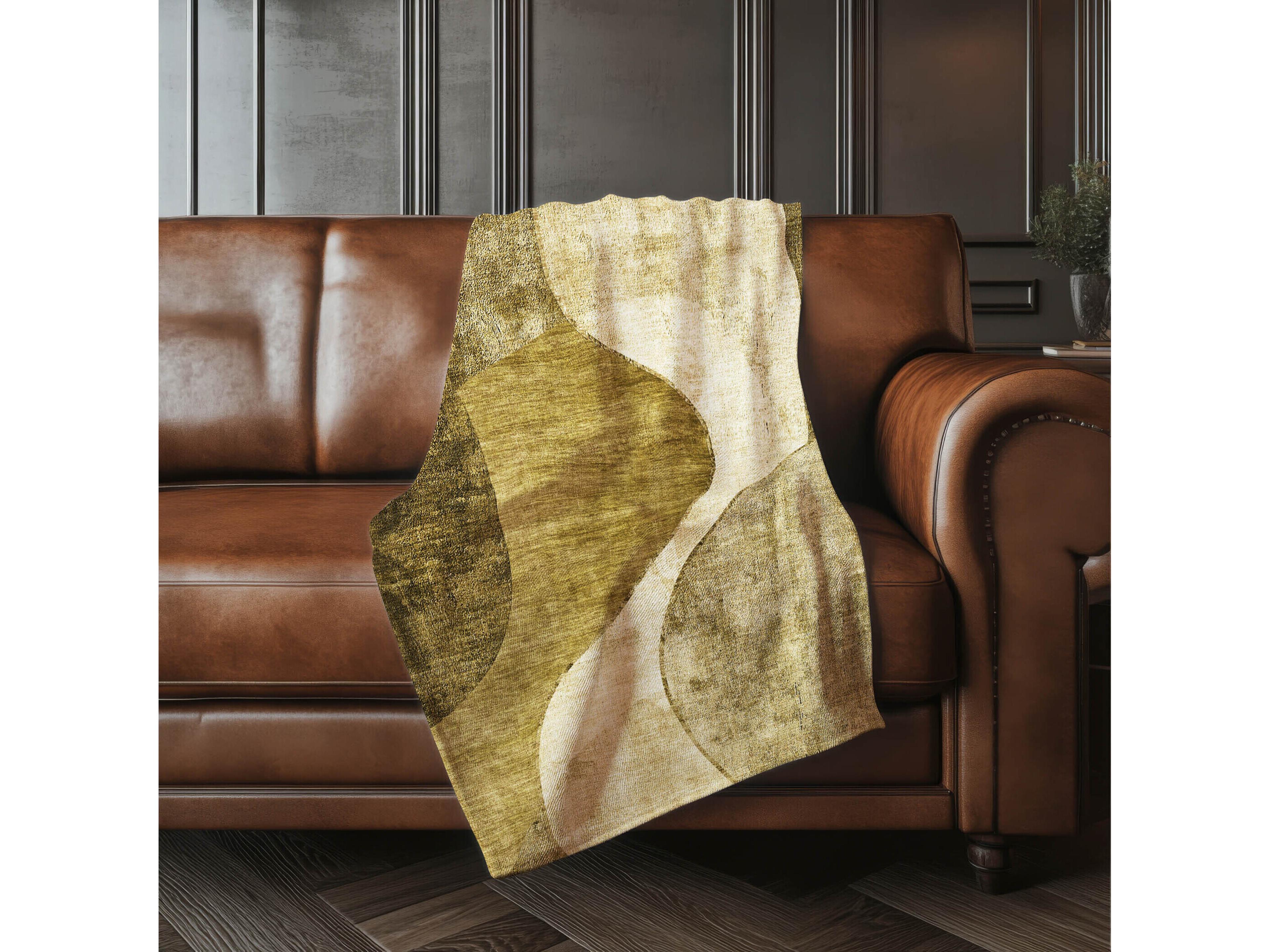Dalyn Sherpa Brown Polyester Throw