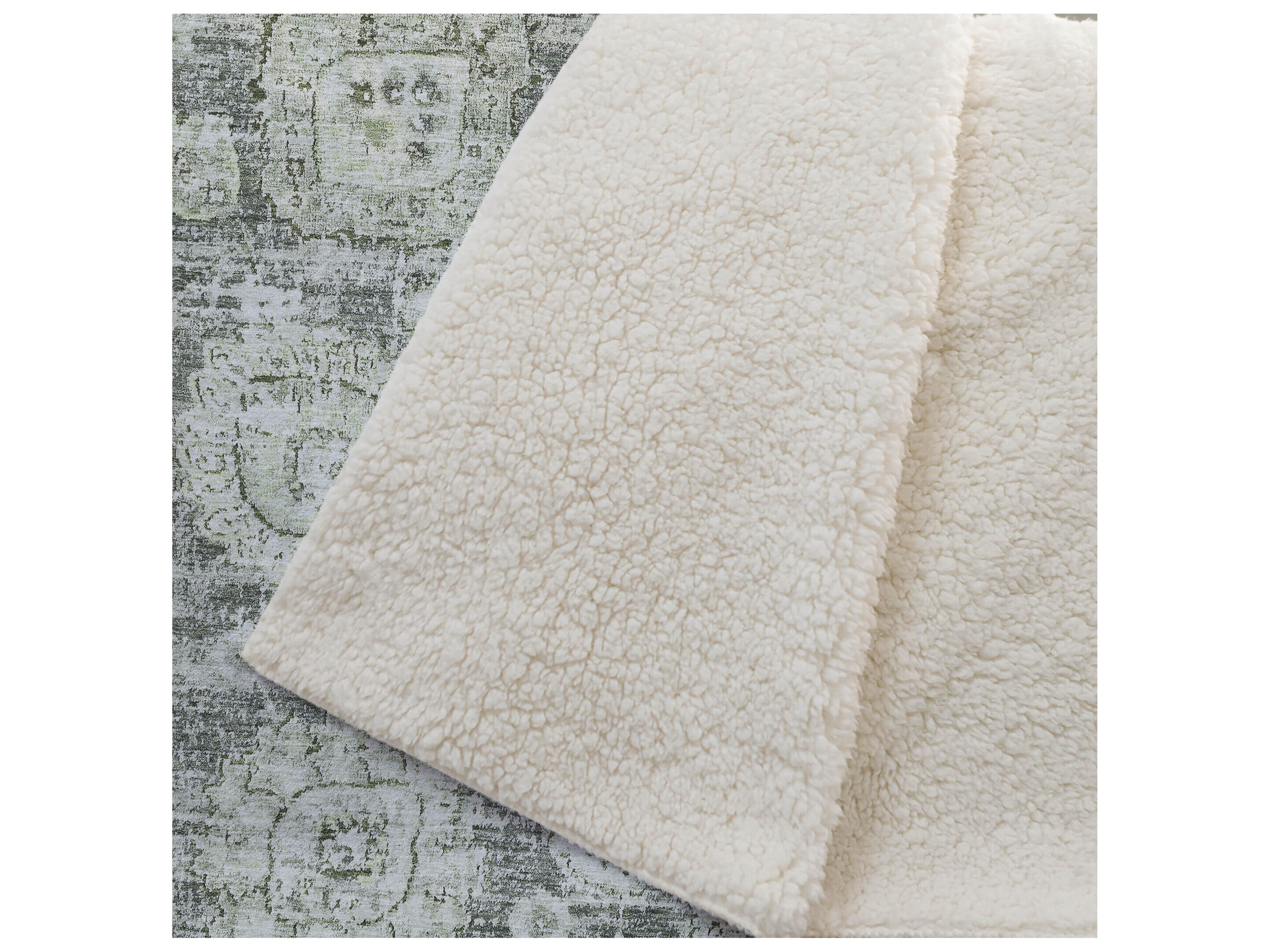 Dalyn Sherpa Green Polyester Throw