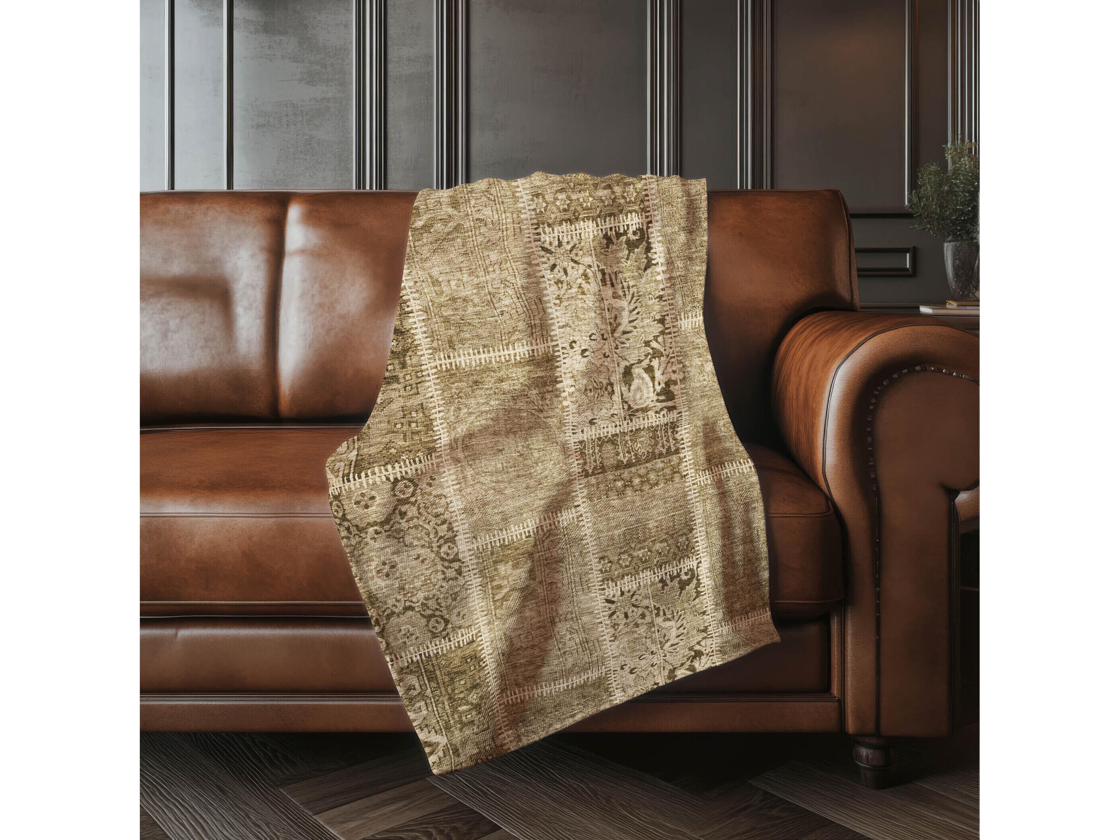 Dalyn Sherpa Brown Polyester Throw