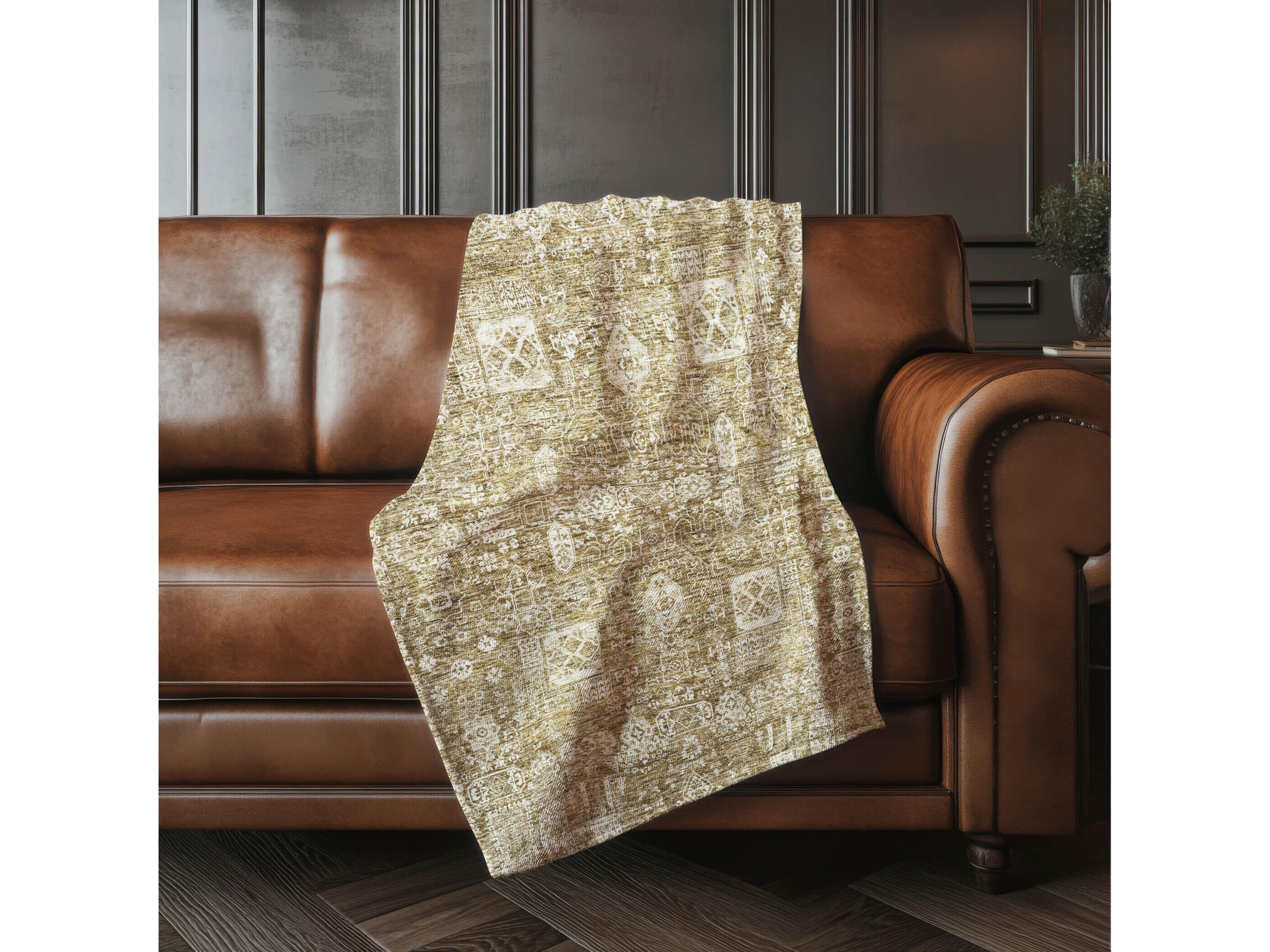 Dalyn Sherpa Brown Polyester Throw